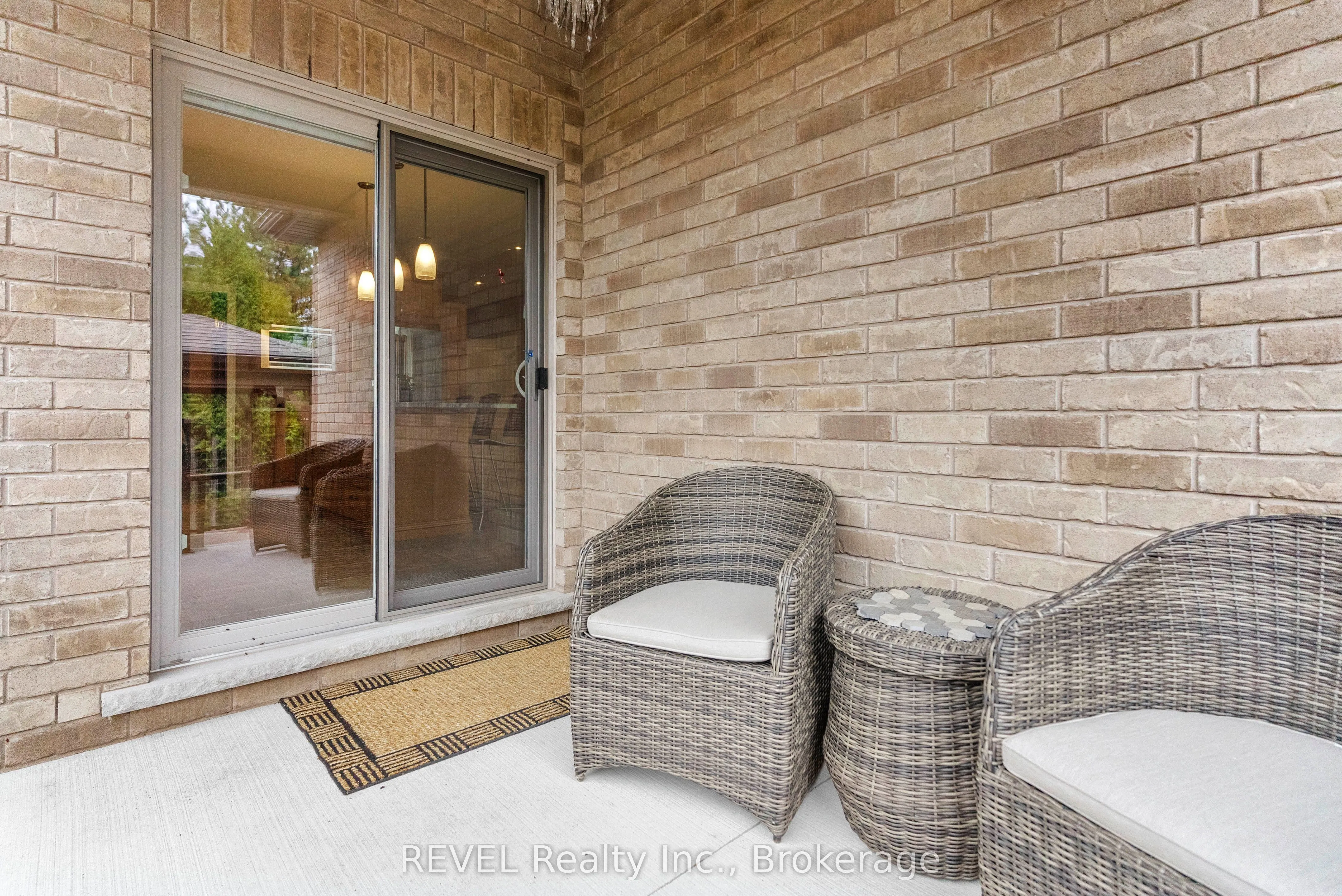 4 TULIP TREE Road