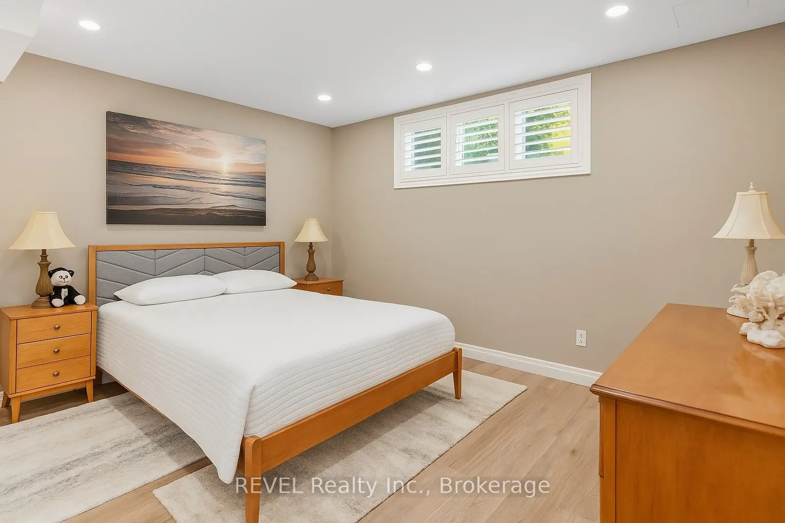 4 TULIP TREE Road