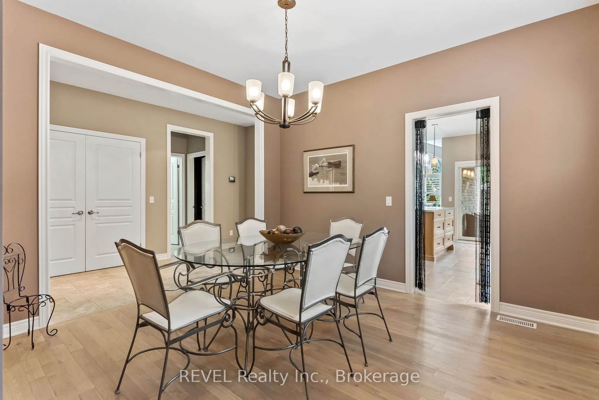 4 TULIP TREE Road