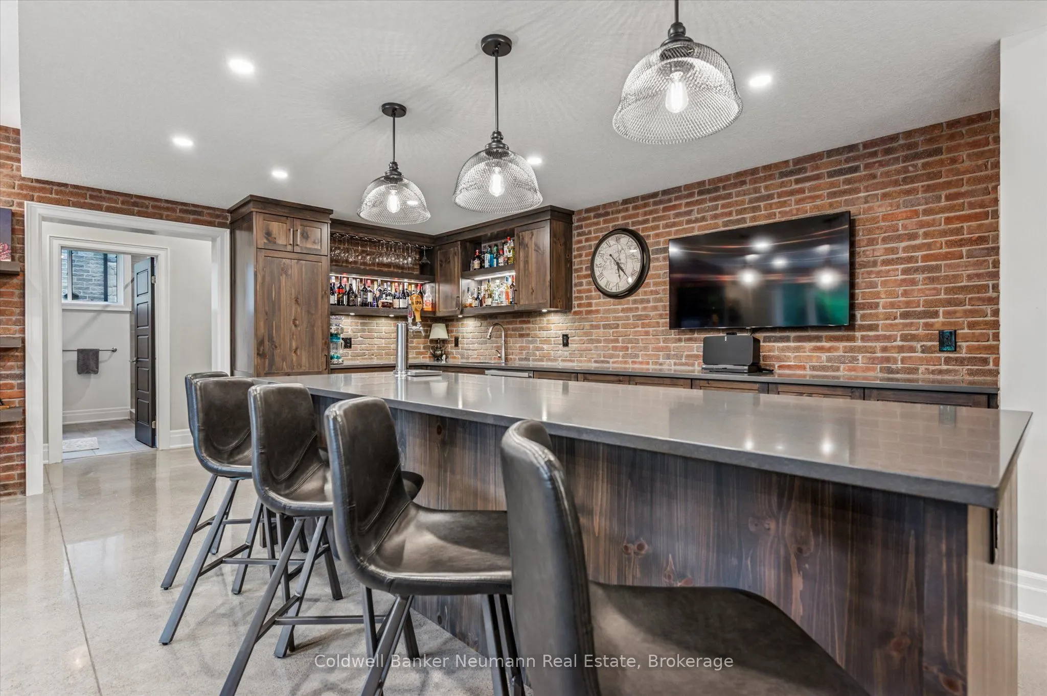 14 Inverhill Road