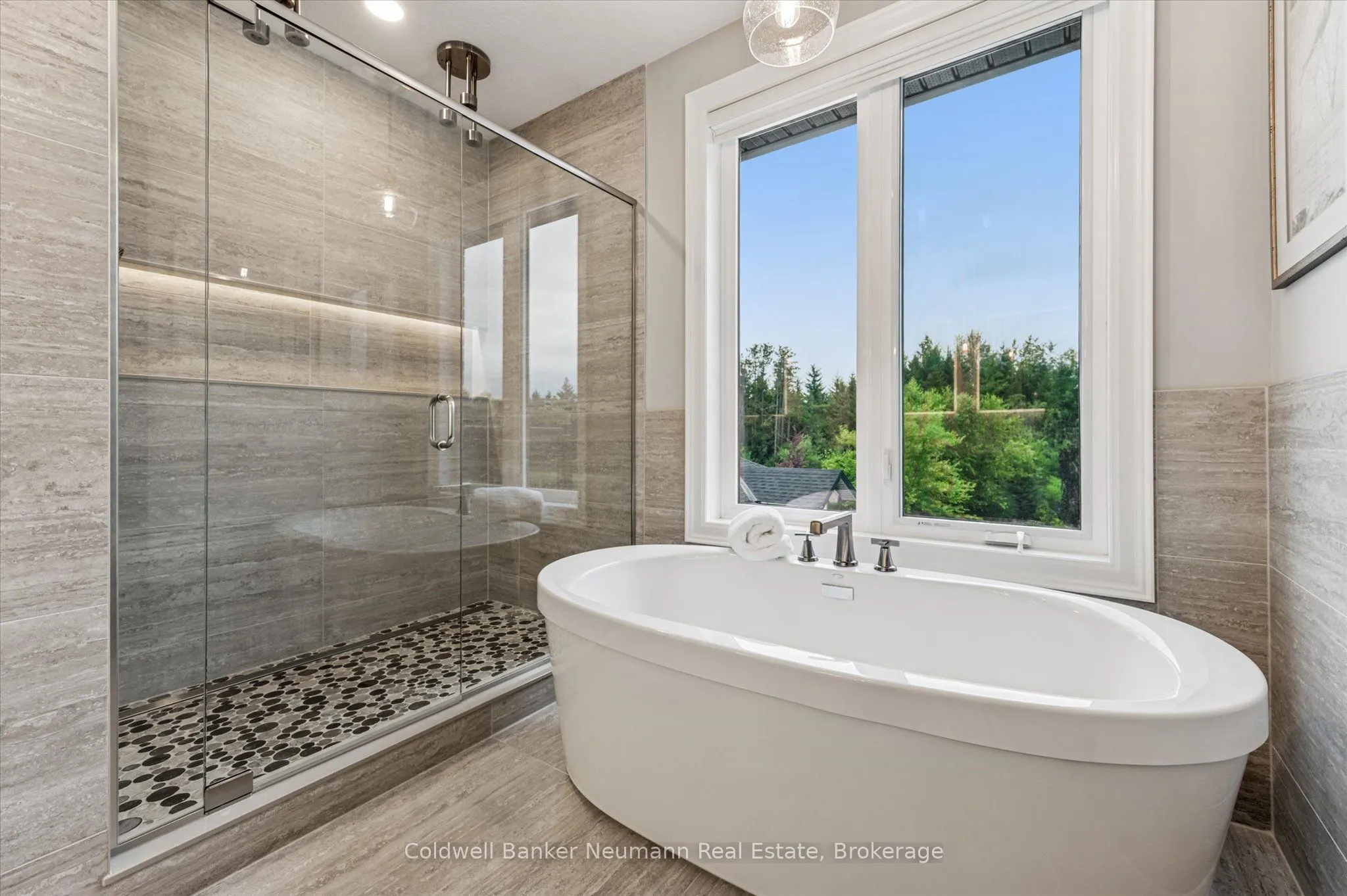 14 Inverhill Road