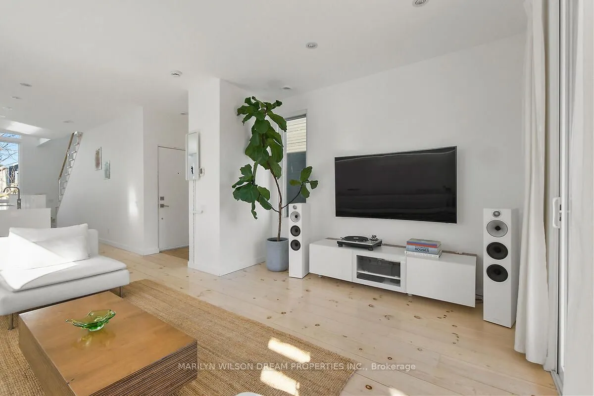 67 Pinhey Street