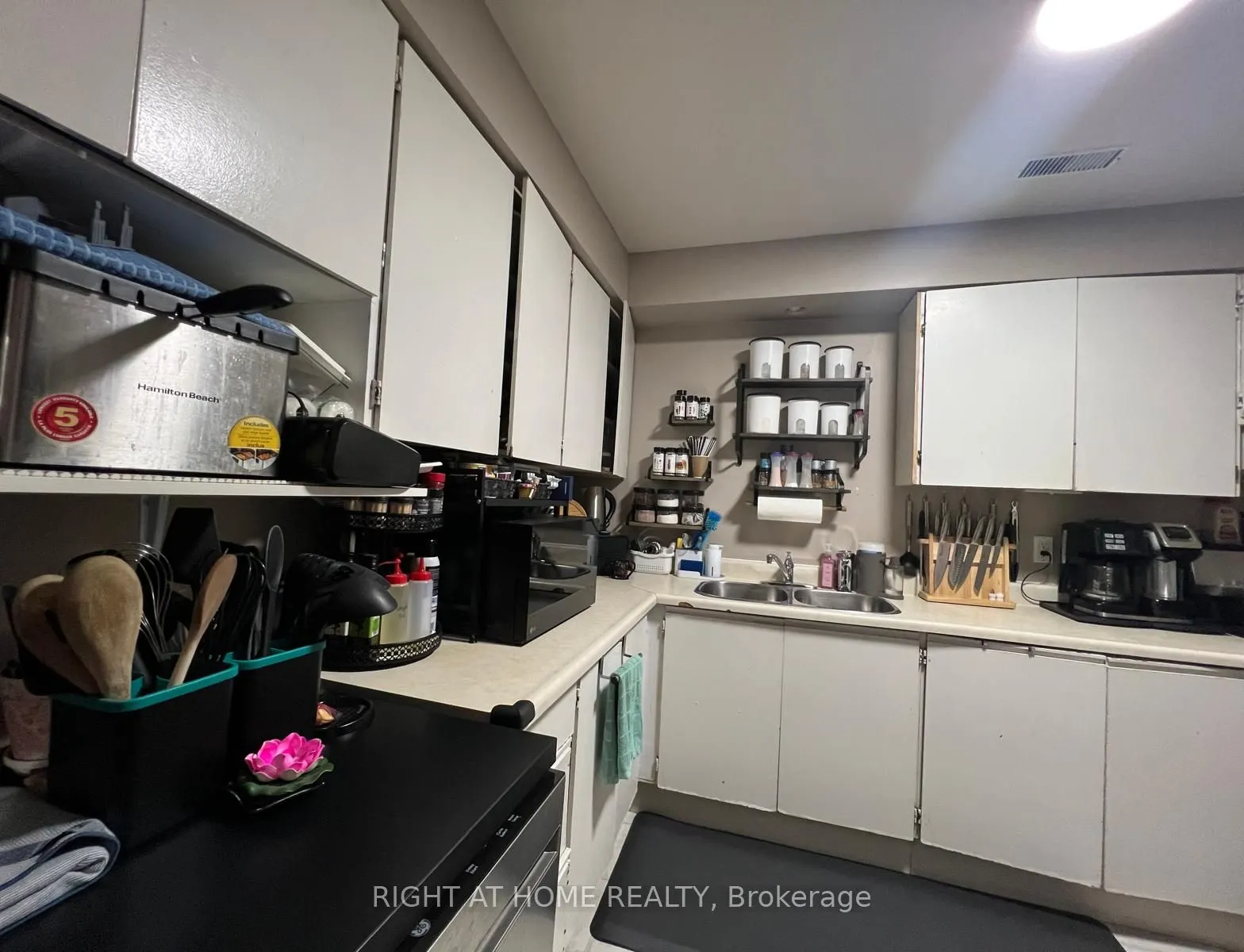 135 Chalmers Street S #81