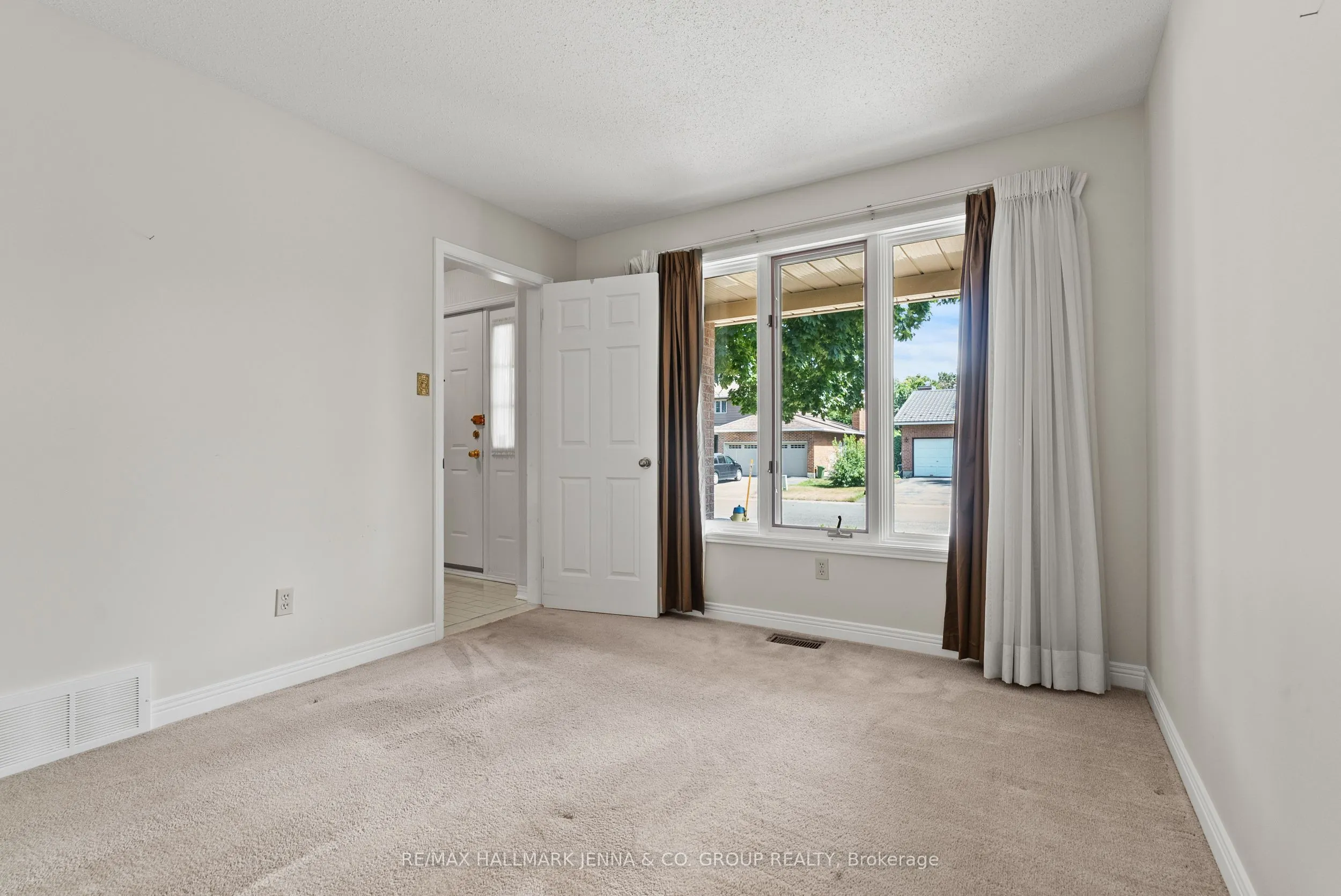 28 Pine Bluff Trail