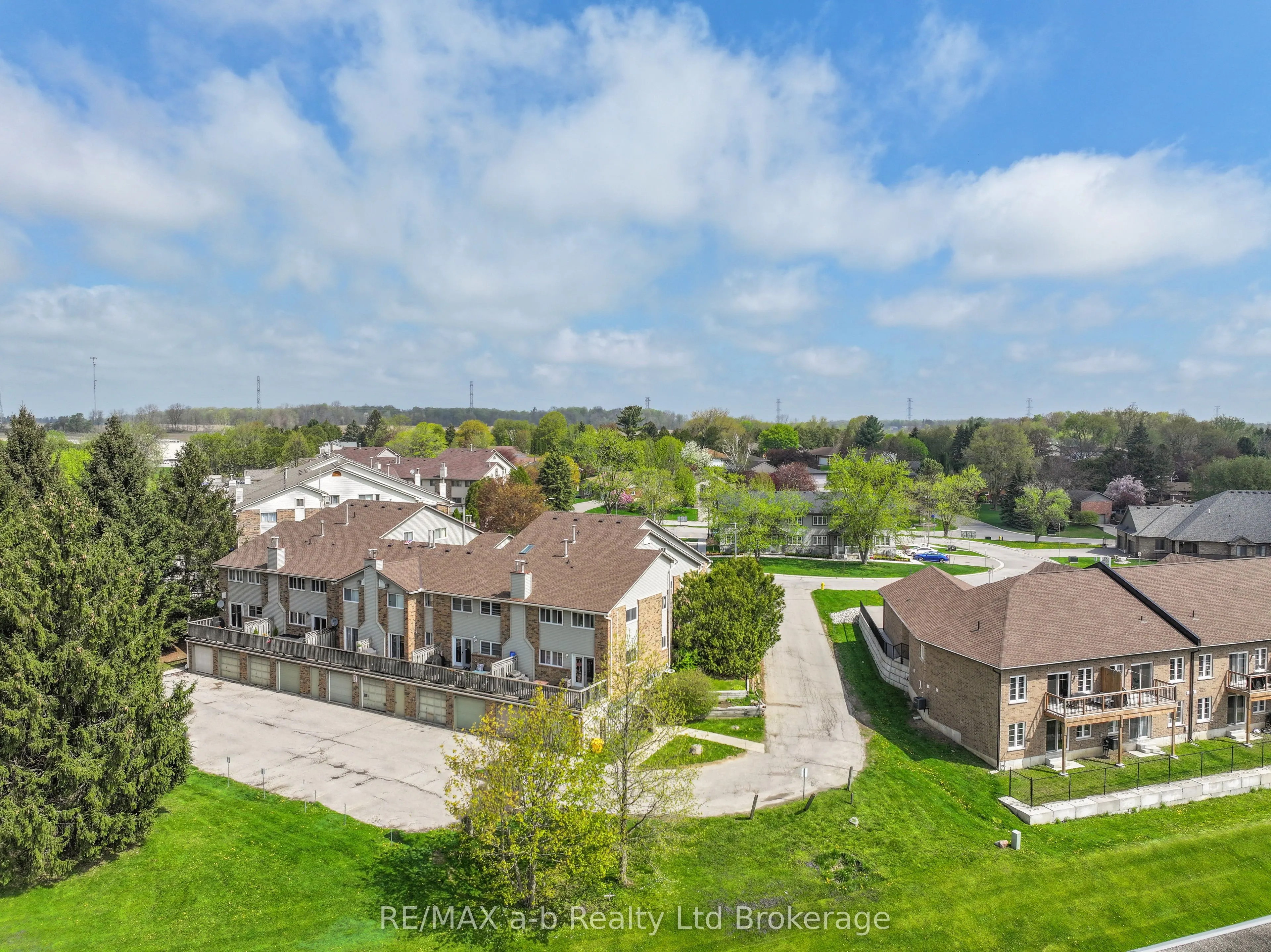 19 WREN Court, #8