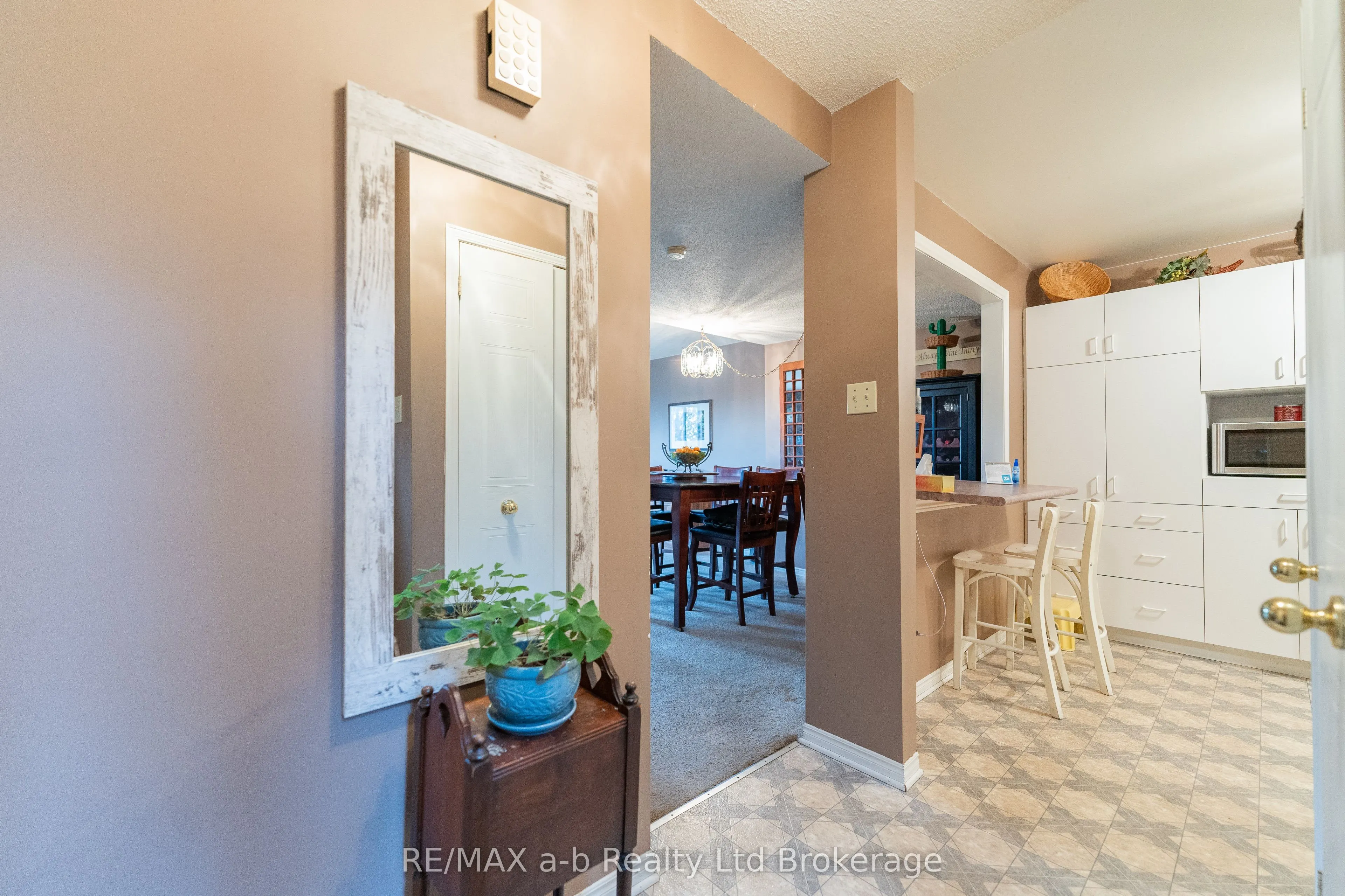 19 WREN Court, #8