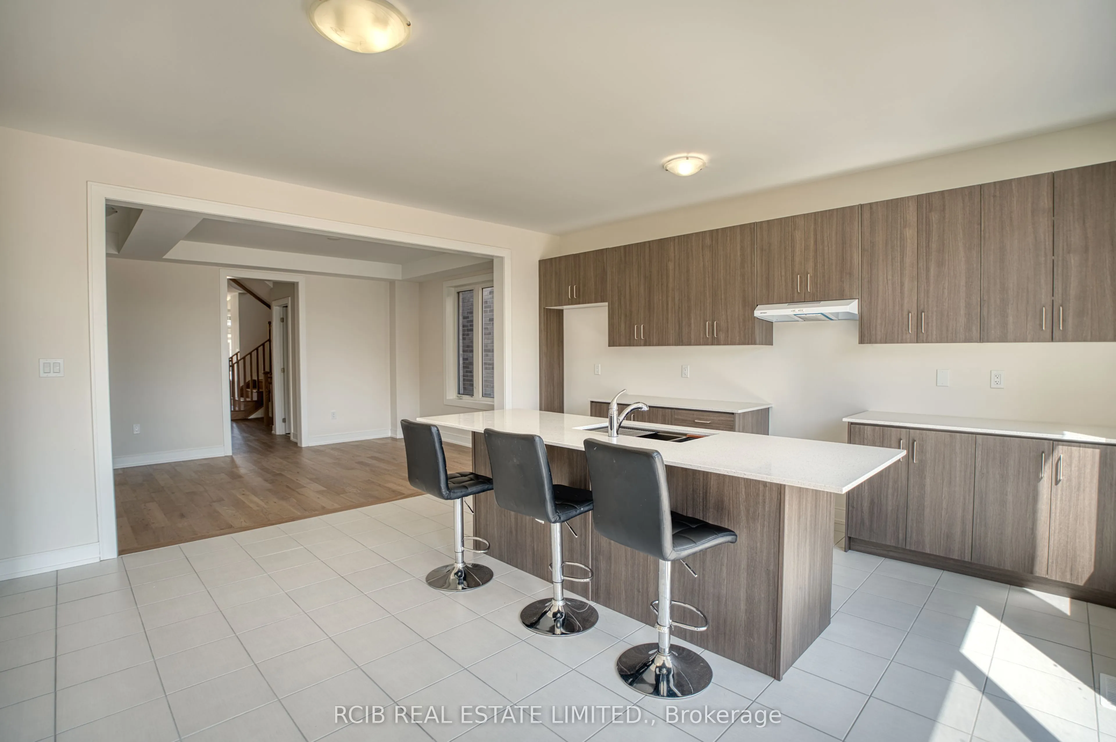 20 Stanley Leitch Drive