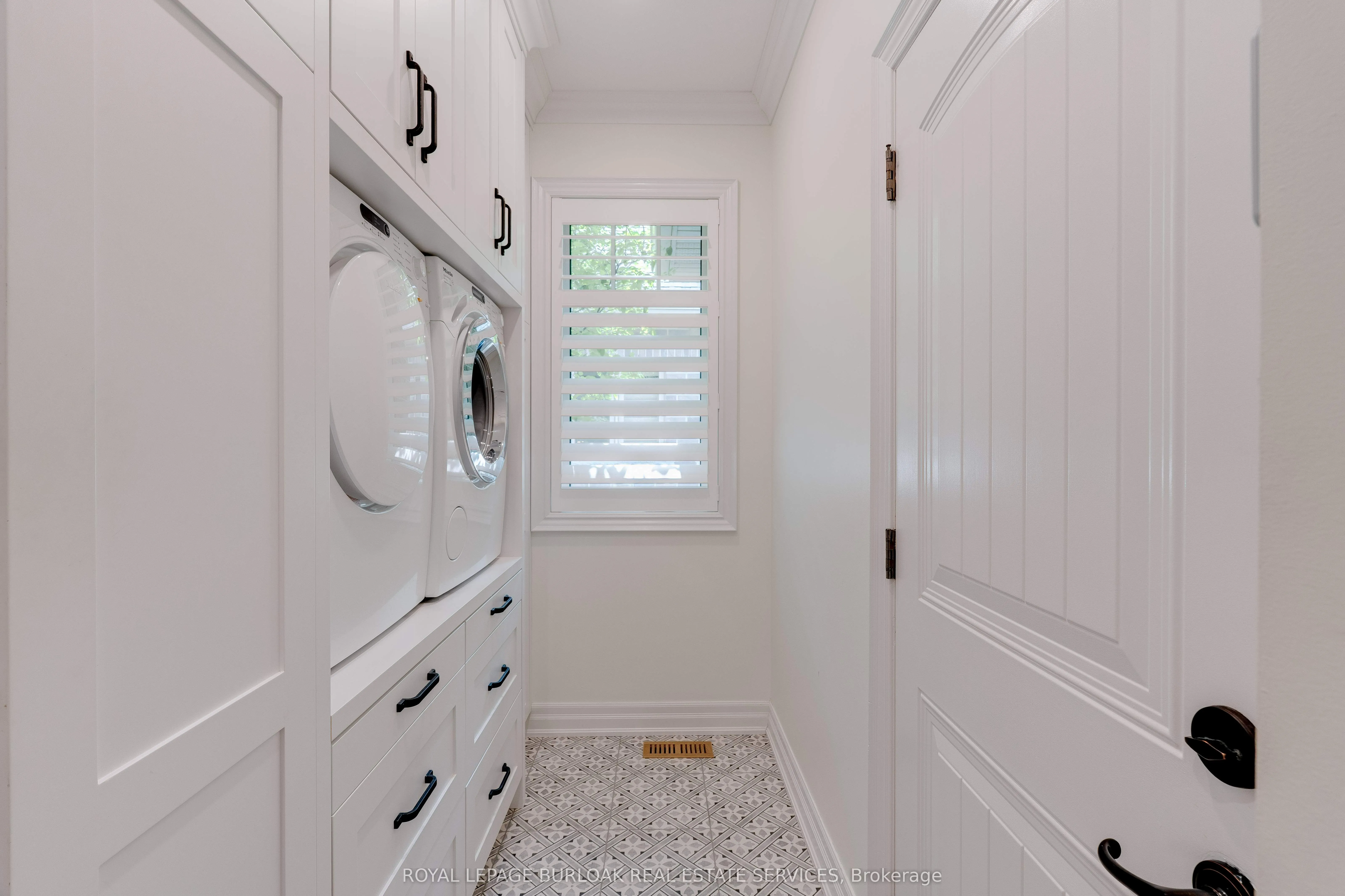 61 Lake Street, #9