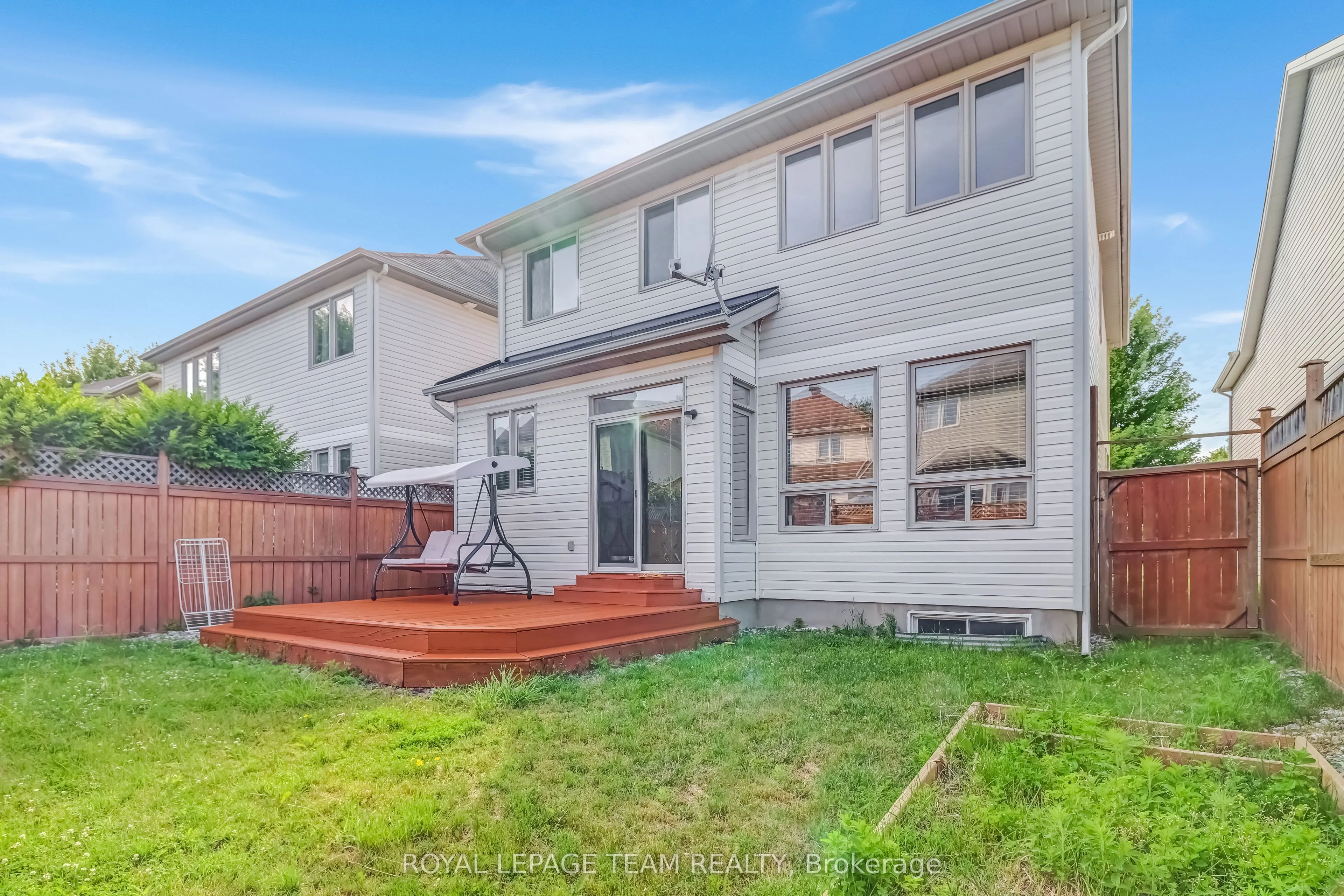 204 Applecross Crescent