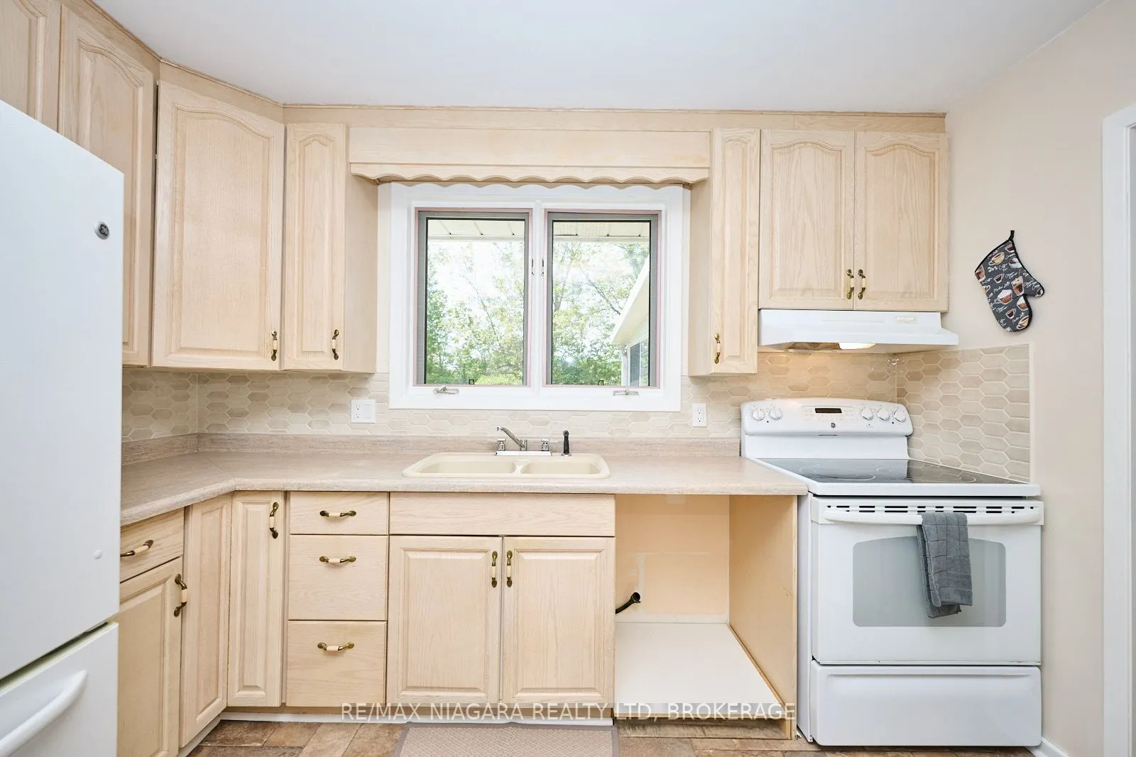 1129 Manning Court