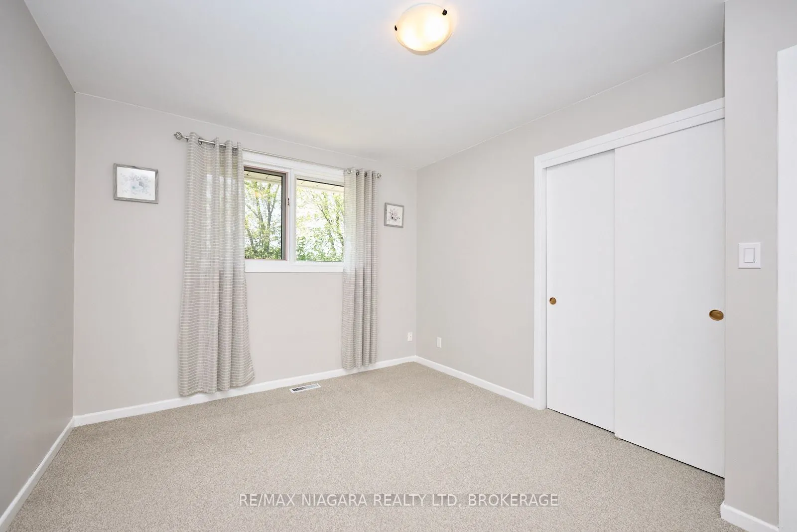 1129 Manning Court