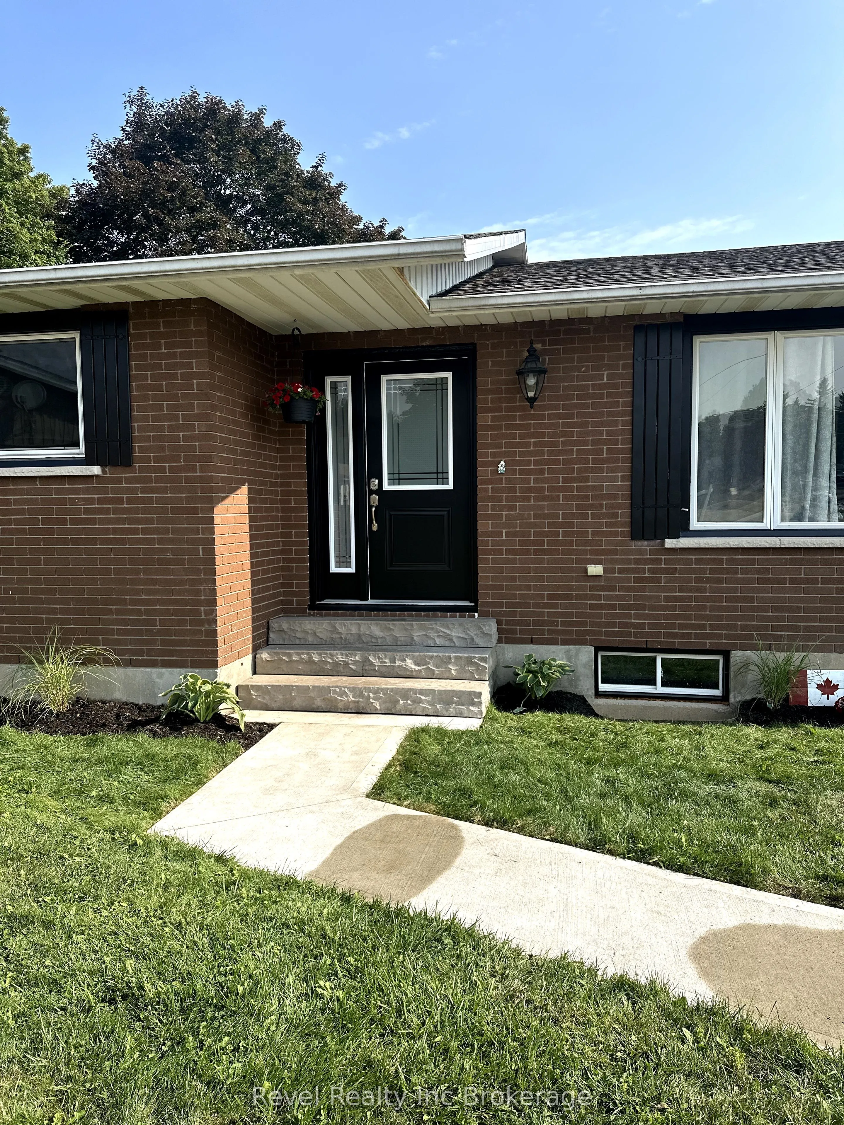 2 Richards Court