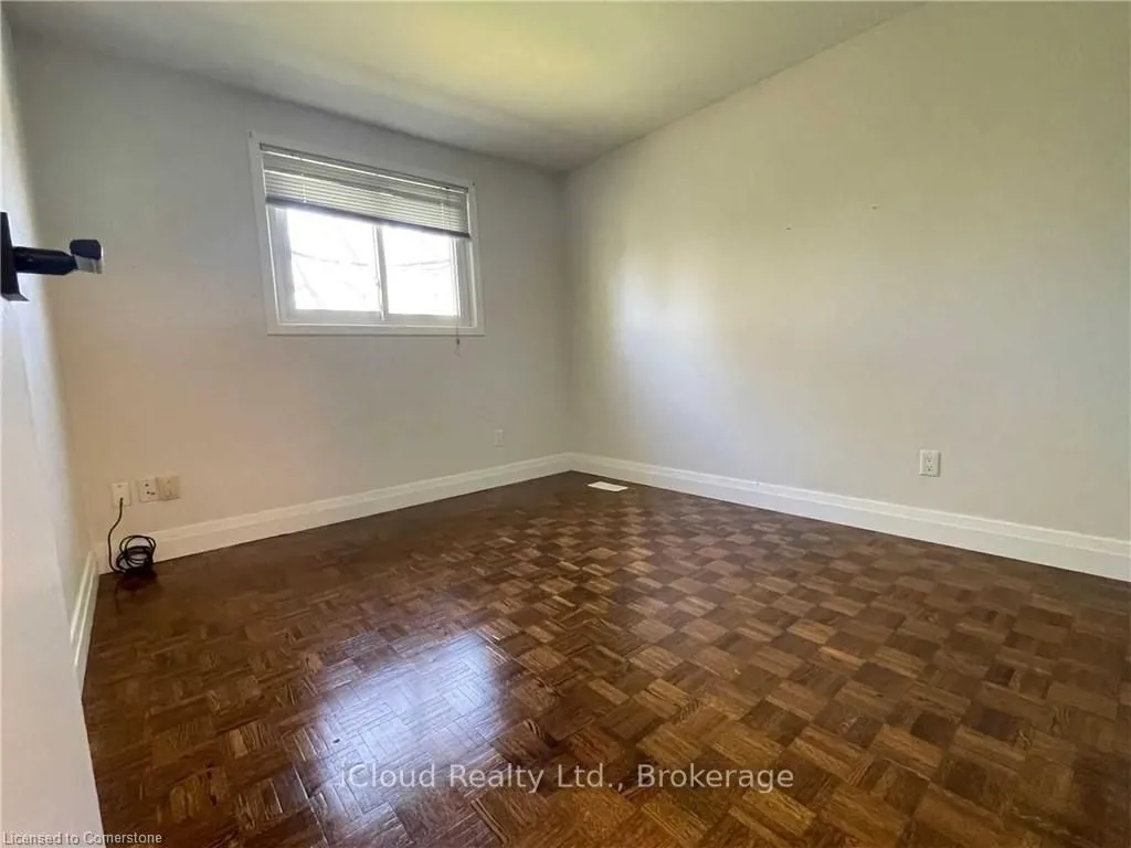 624 College Avenue W