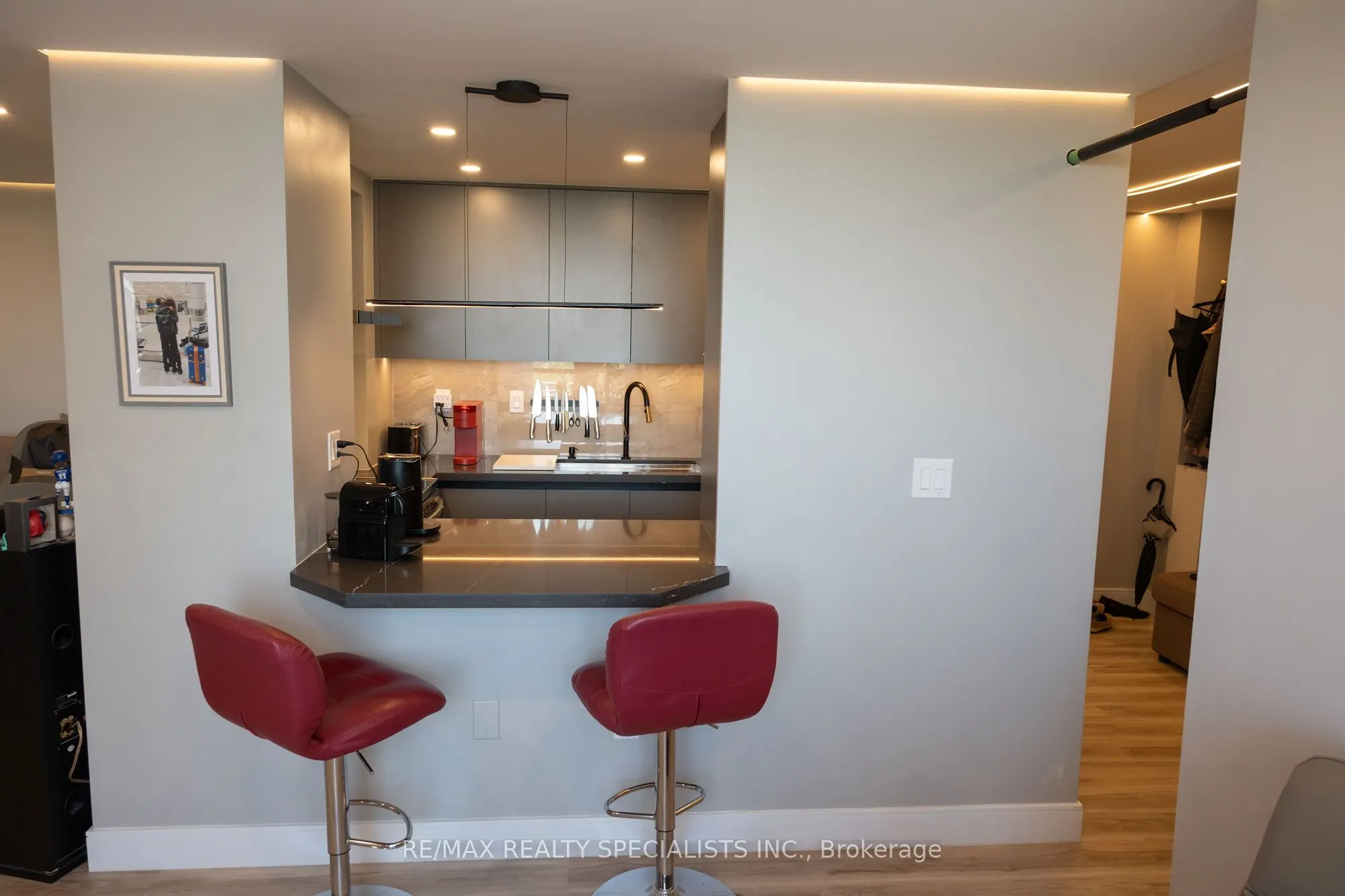 222 Jackson Street W, #802