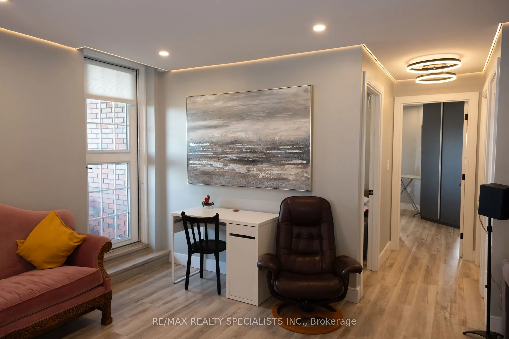 222 Jackson Street W, #802