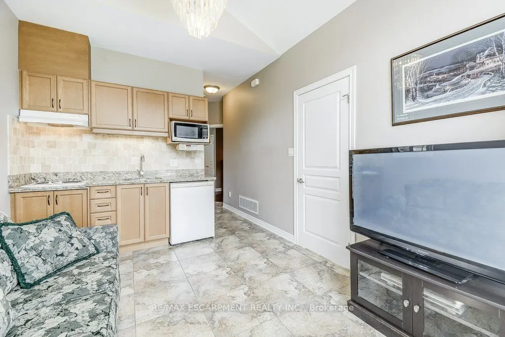 33 Lockman Drive
