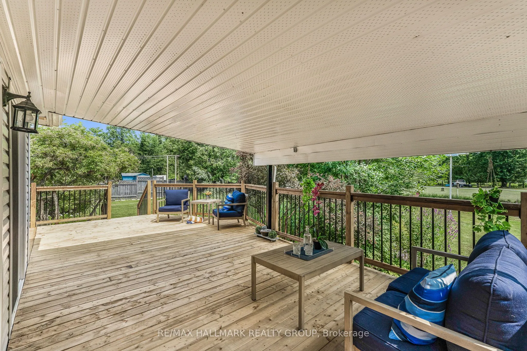 565 Landry Street