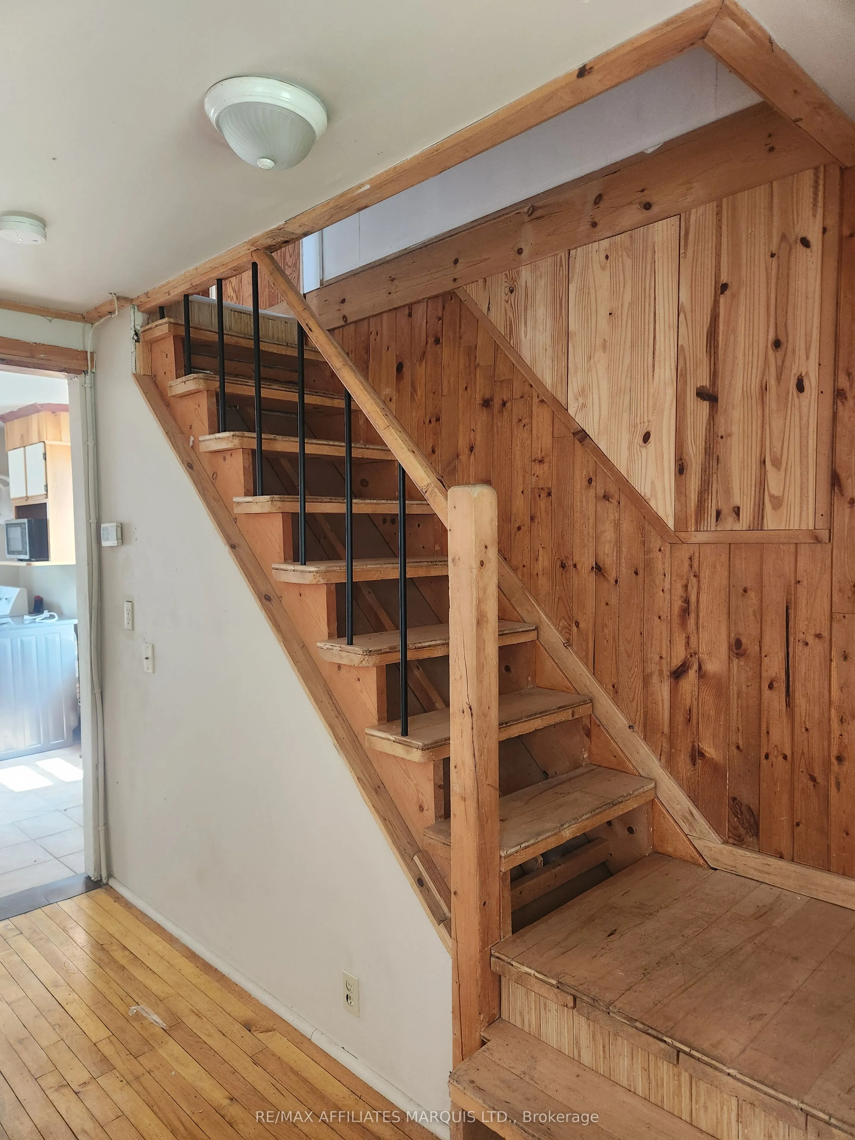 329 Carleton Street