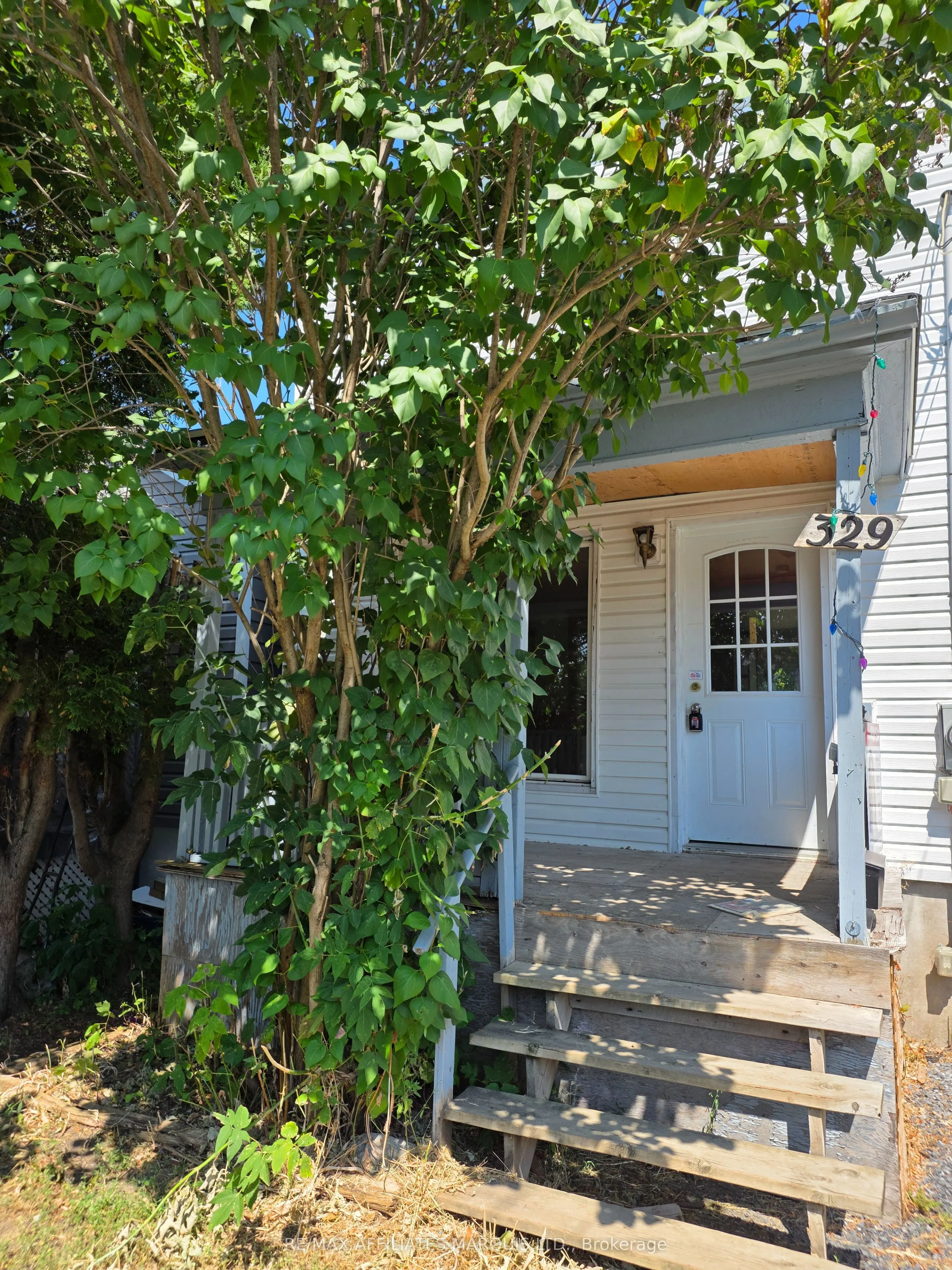 329 Carleton Street