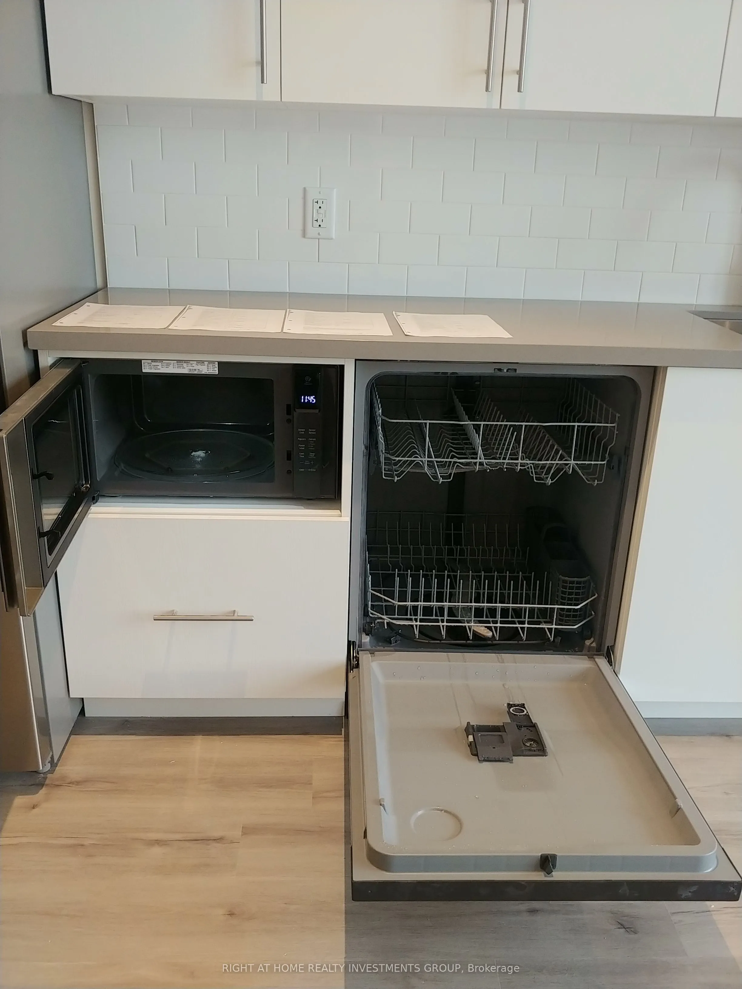 121 King Street E, #506