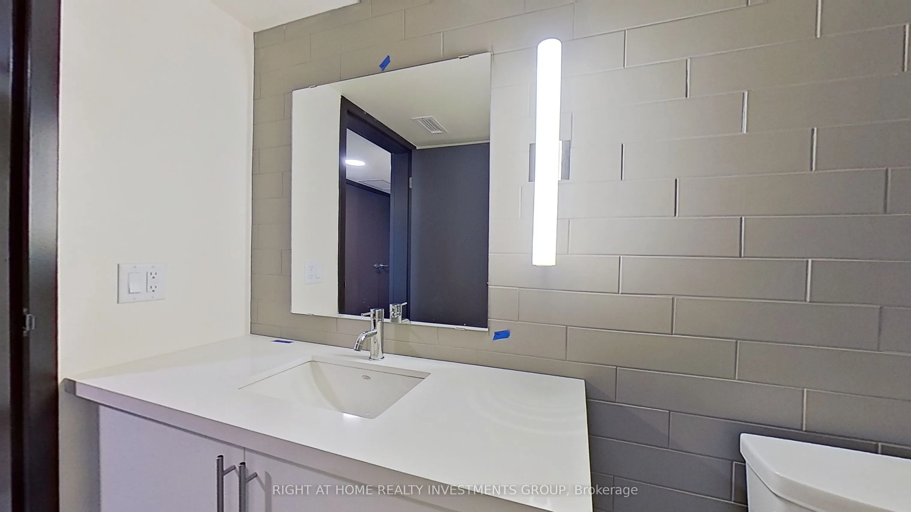 121 King Street E, #506
