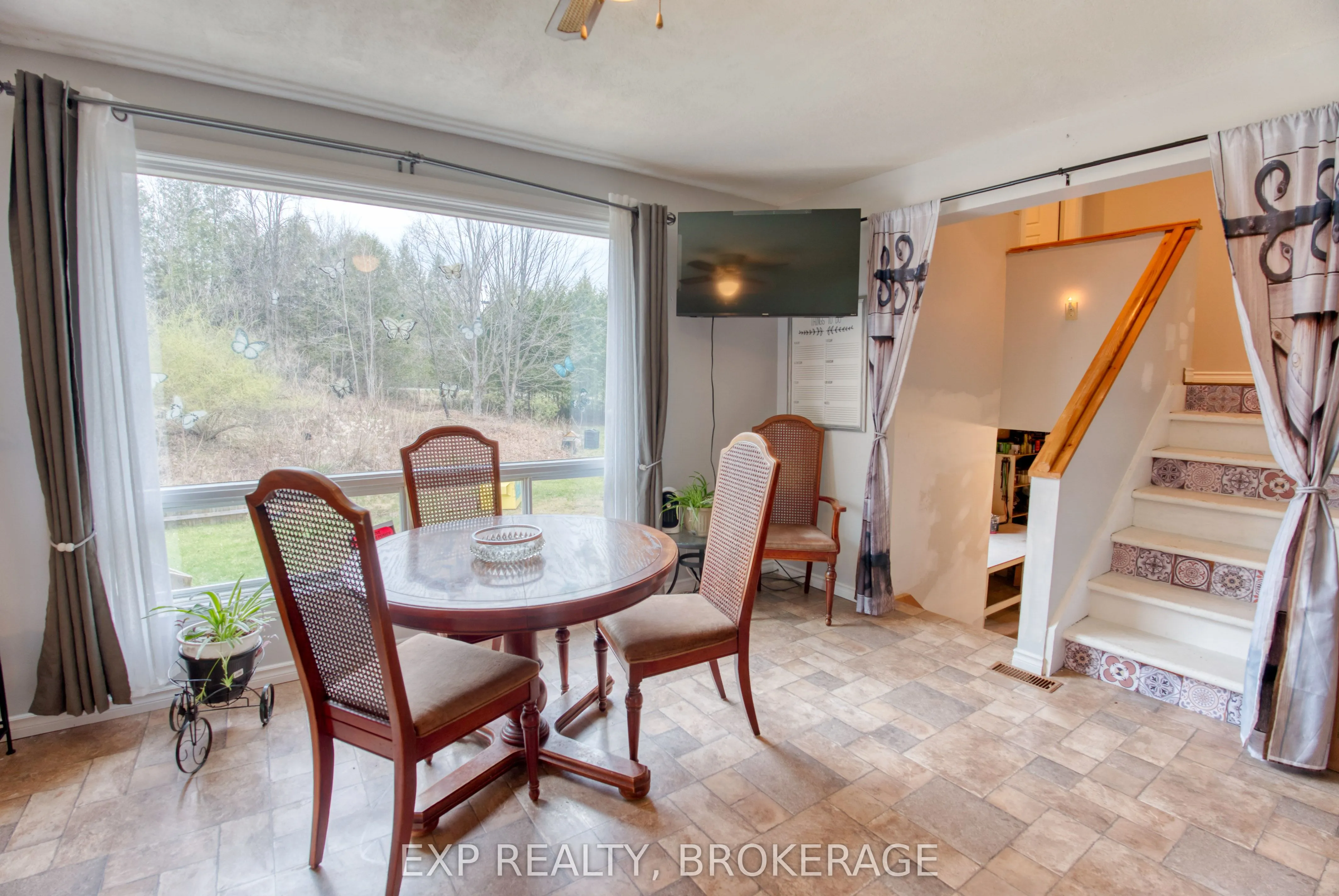 1073 Cox Road