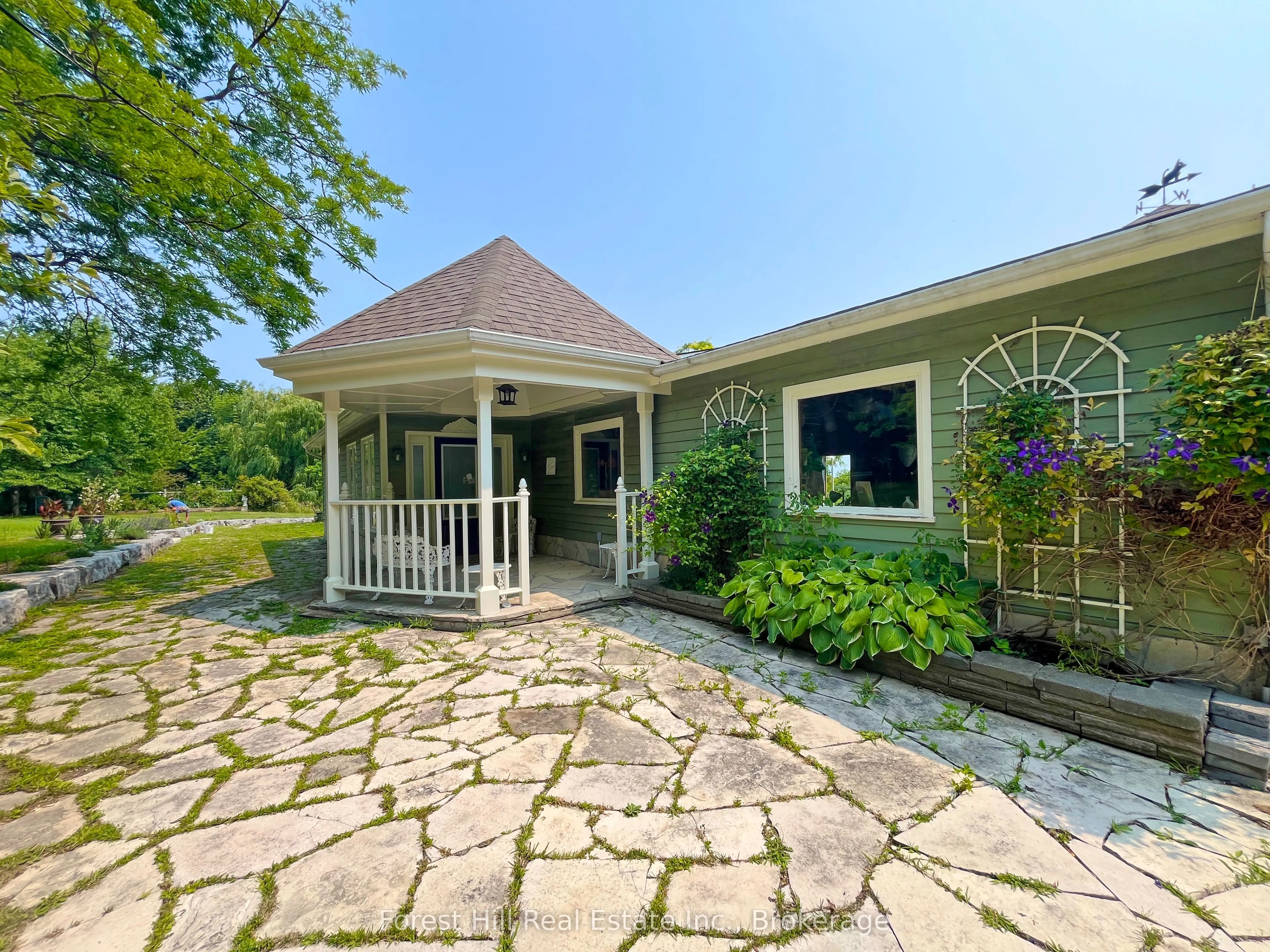 104 Mckay Court