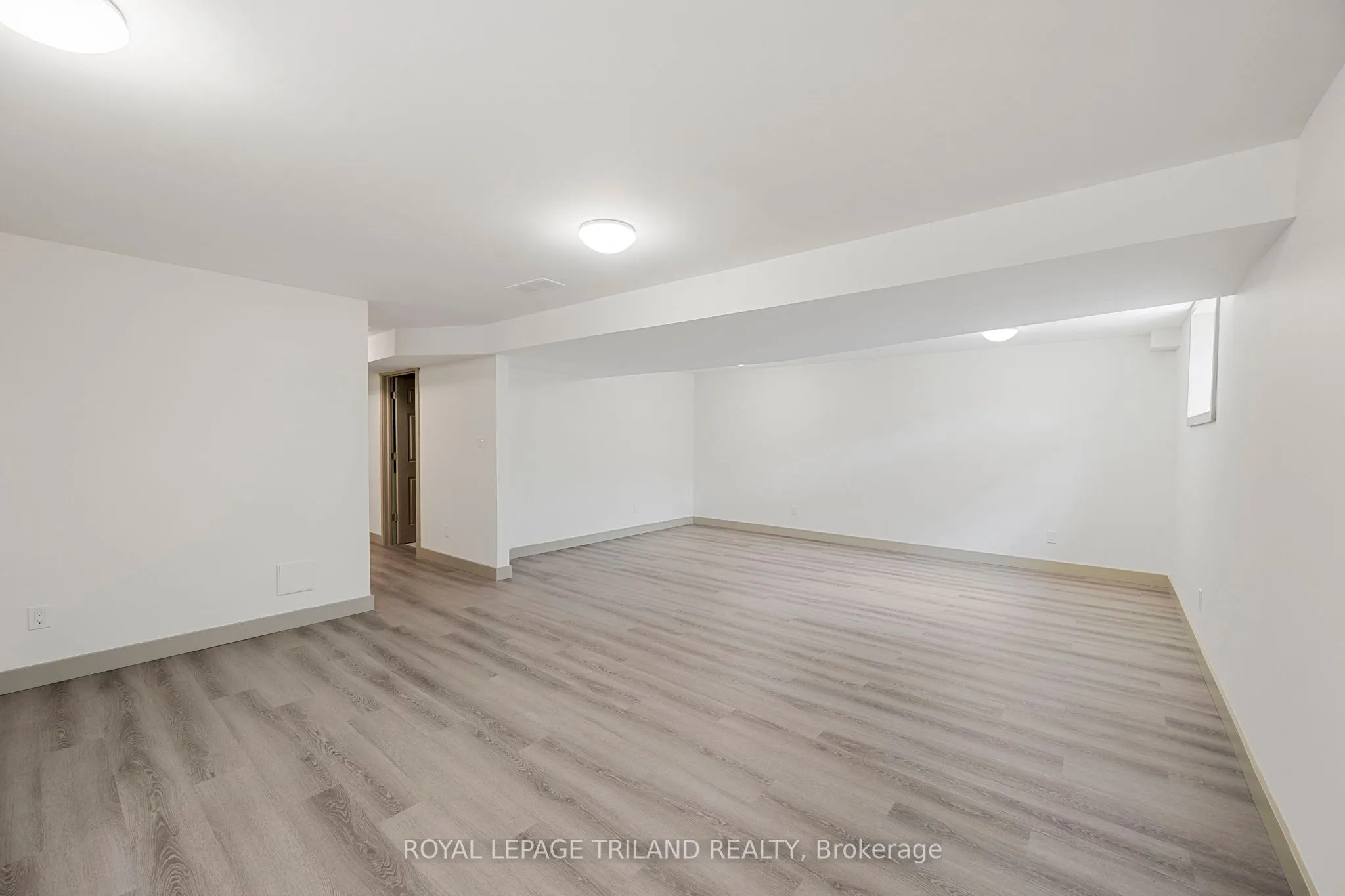 54 Compass Trail W
