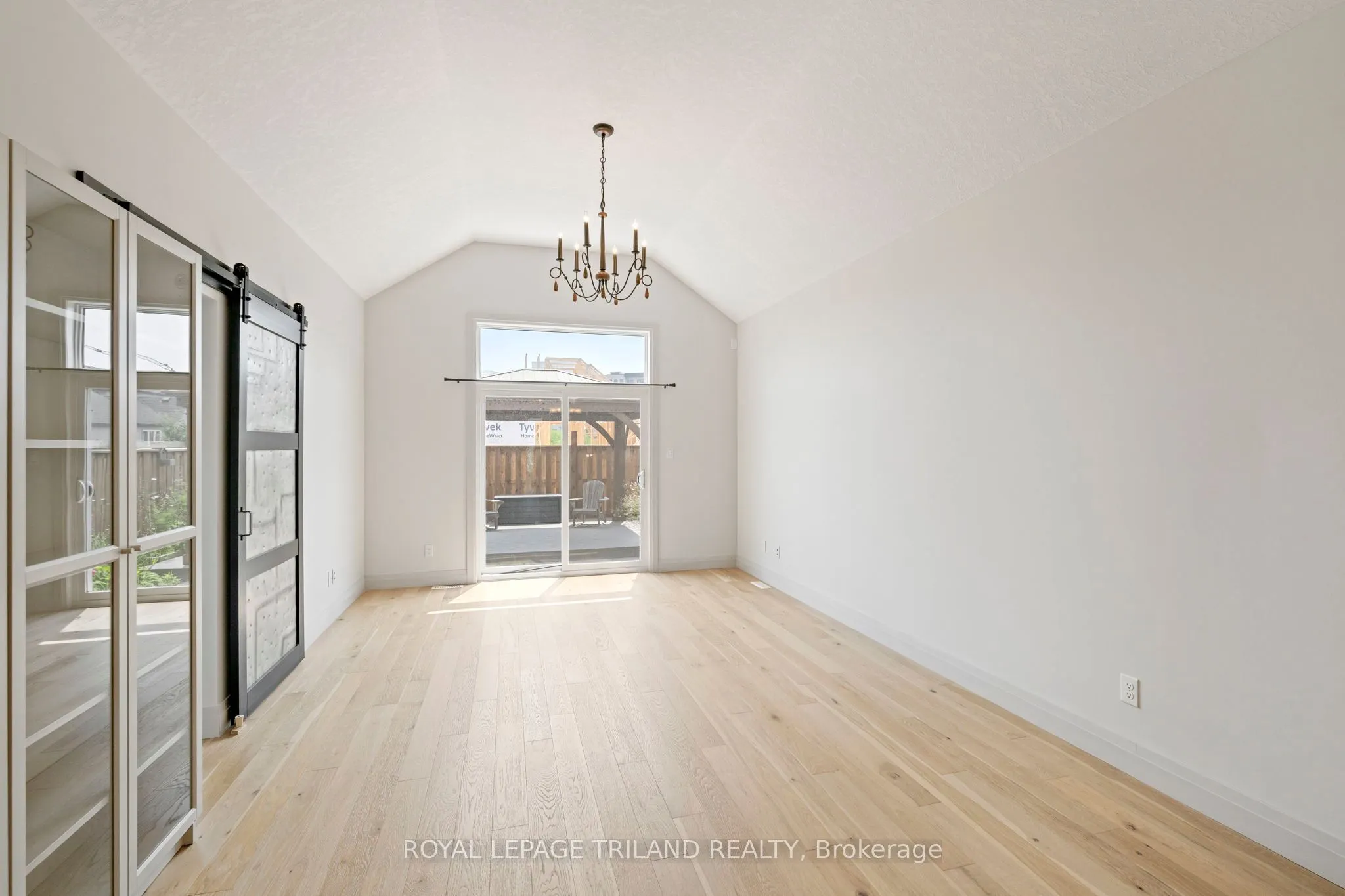 54 Compass Trail W