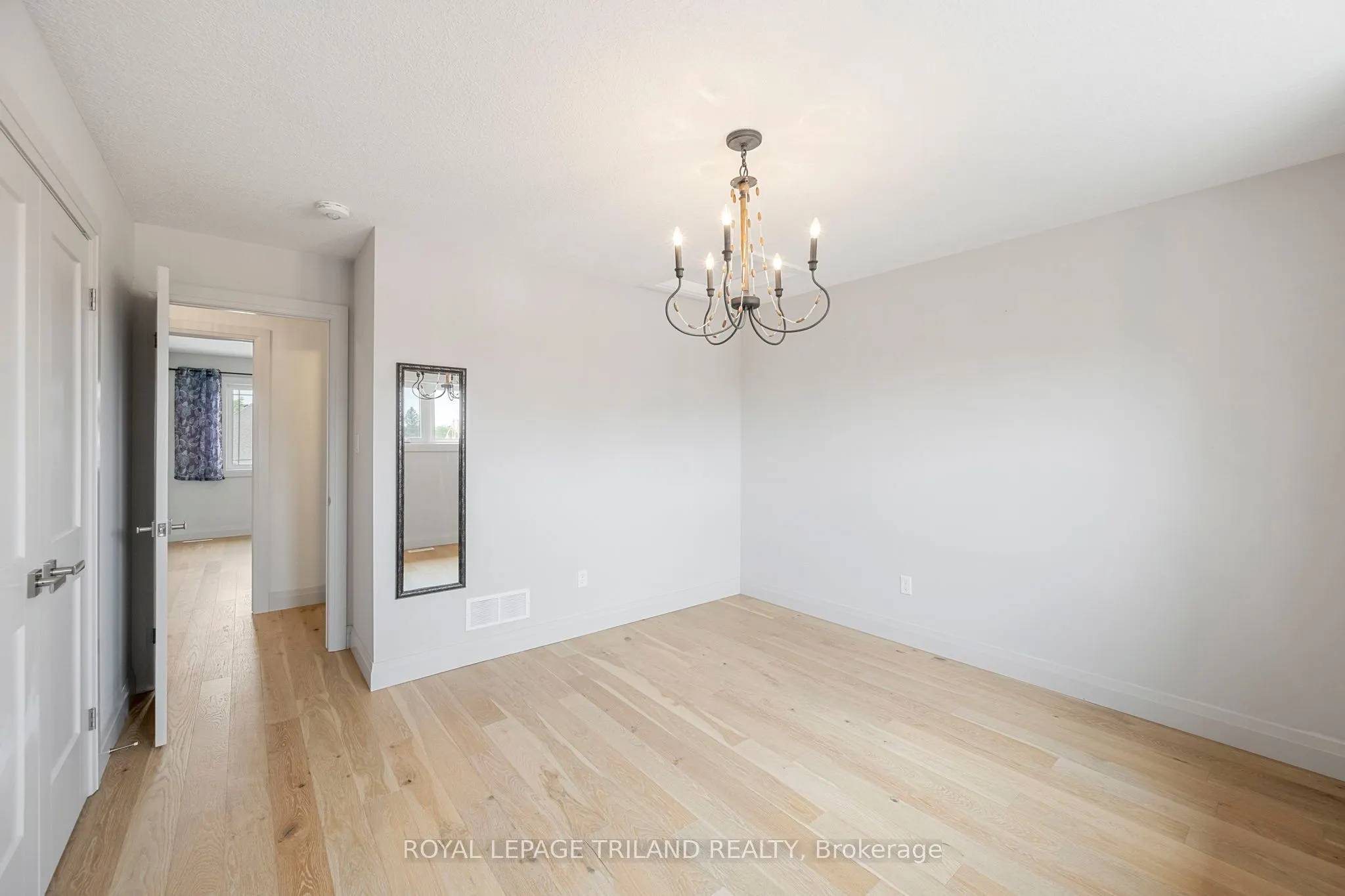 54 Compass Trail W