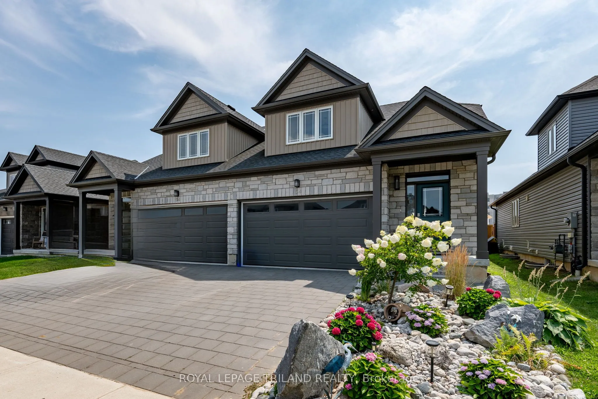 54 Compass Trail W