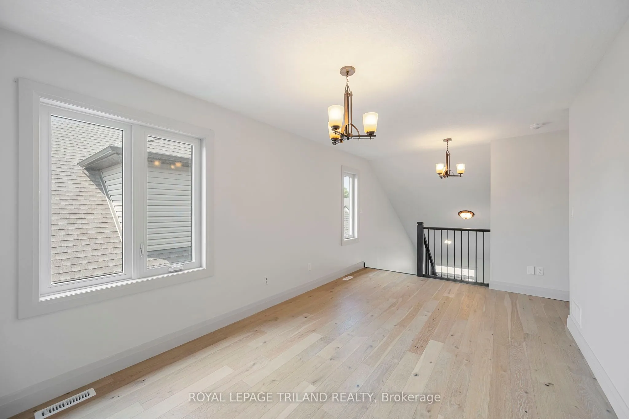 54 Compass Trail W