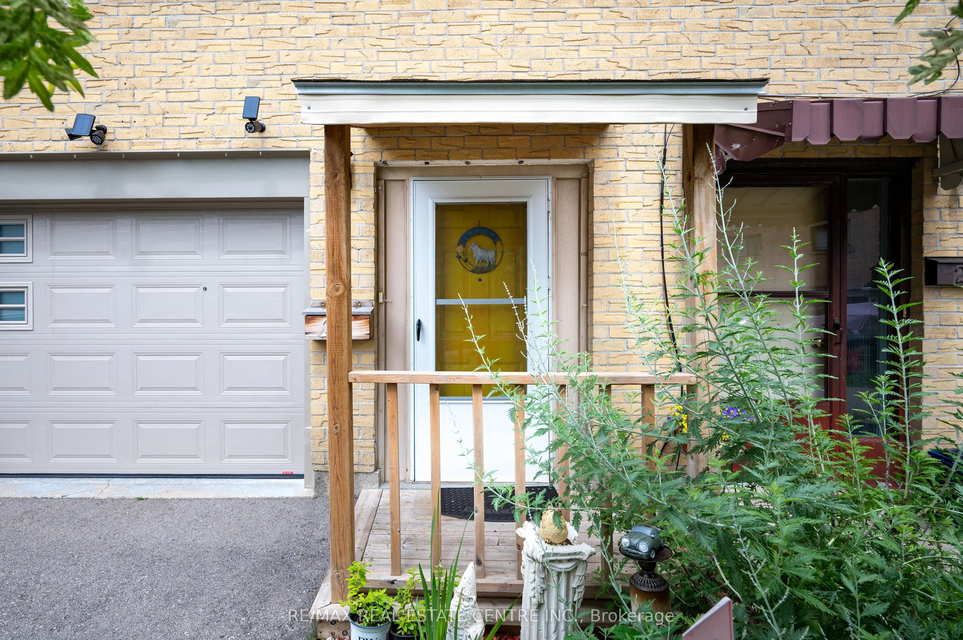 26 Marlboro Court