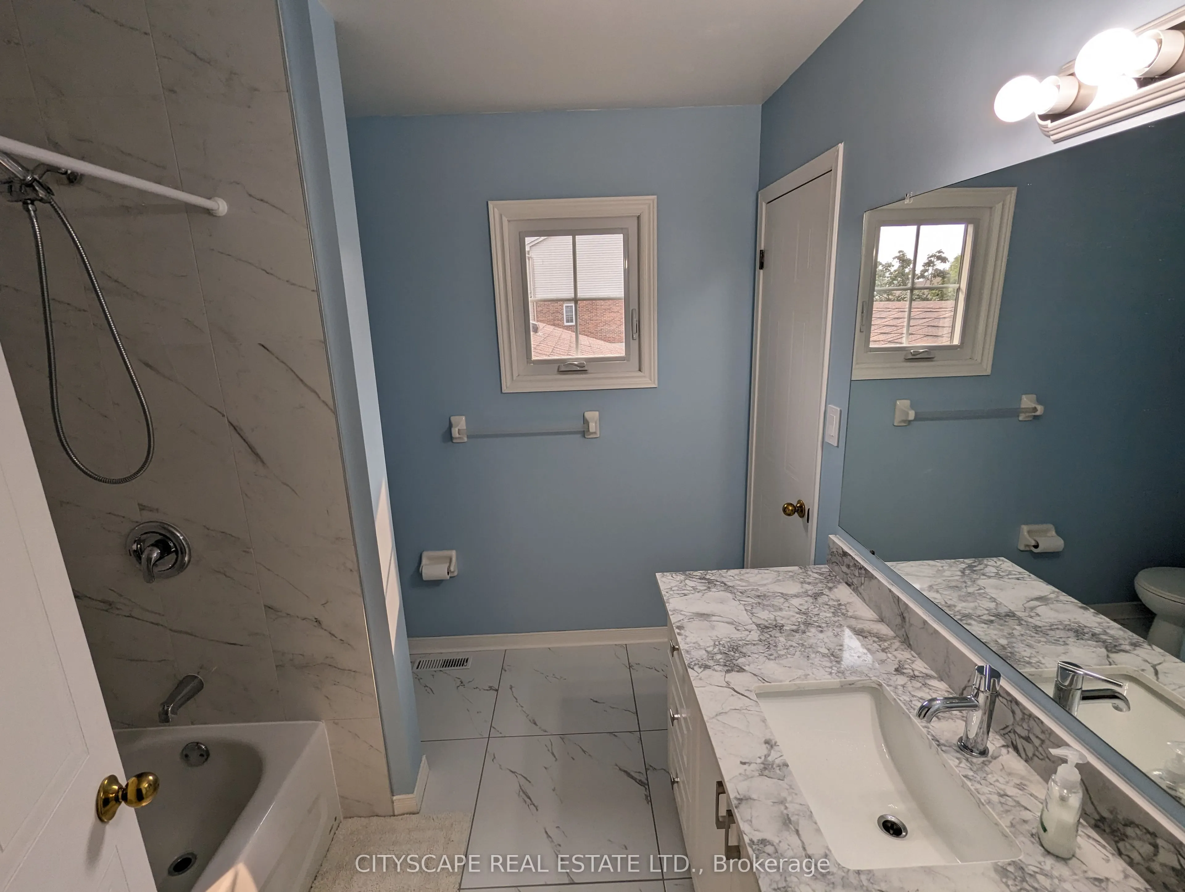 250 Keats Way, #17