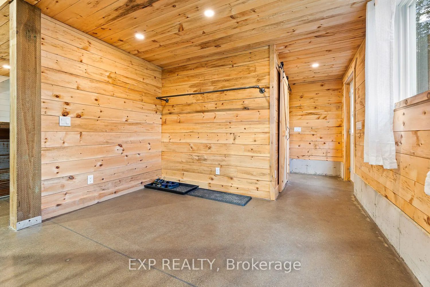 9307 9 Side Road