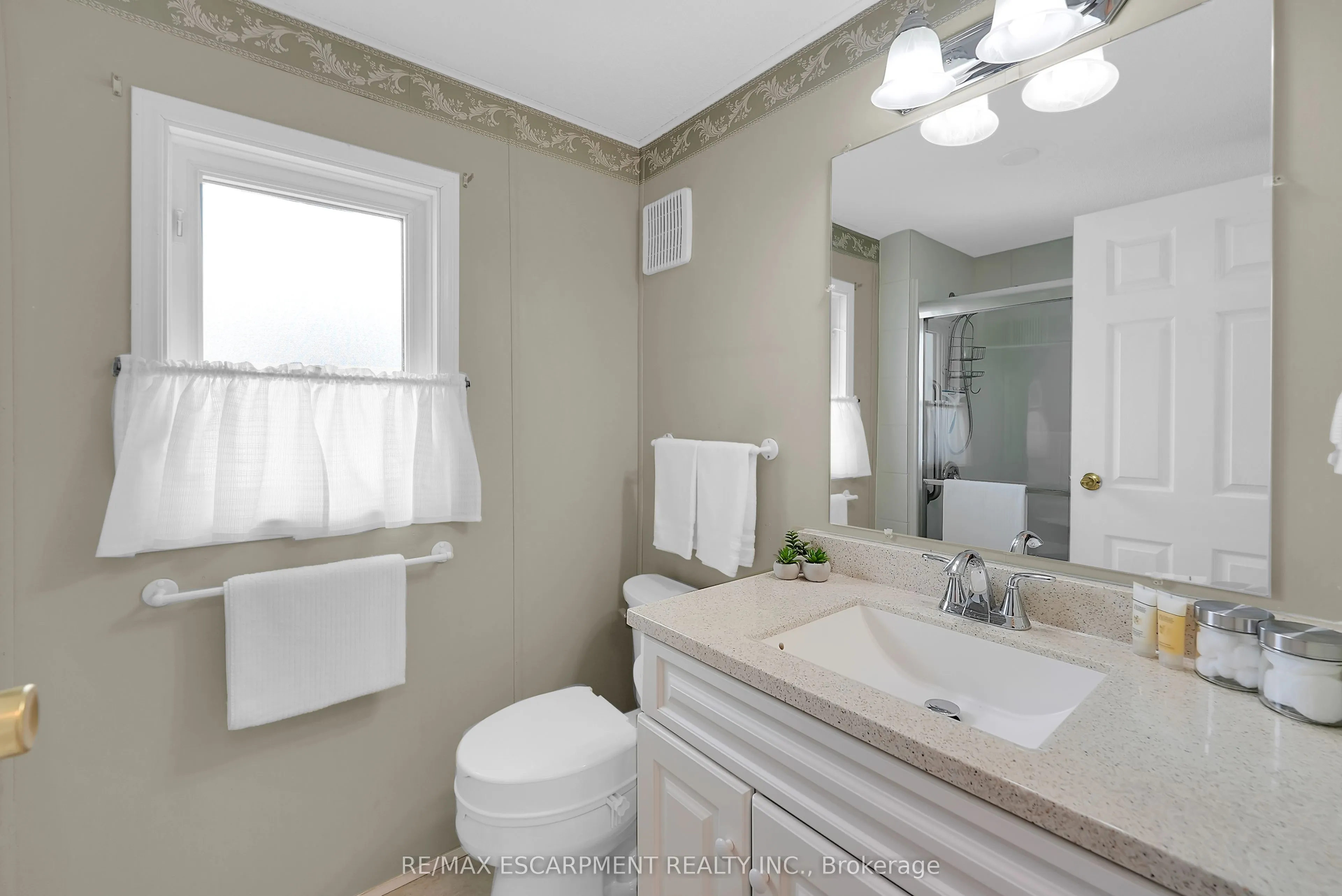 3033 Townline Road, #213