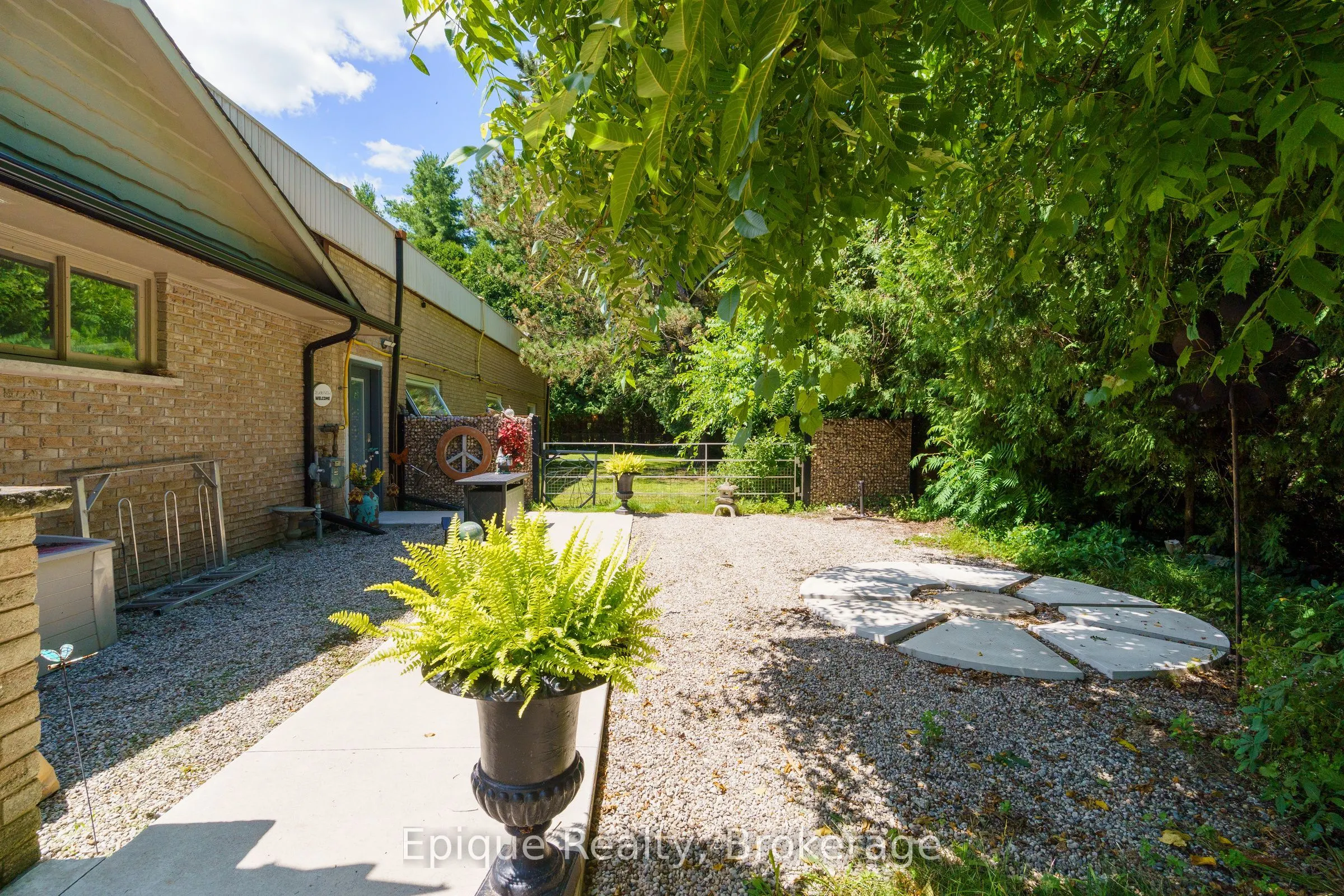 235 Concession 11 Road E