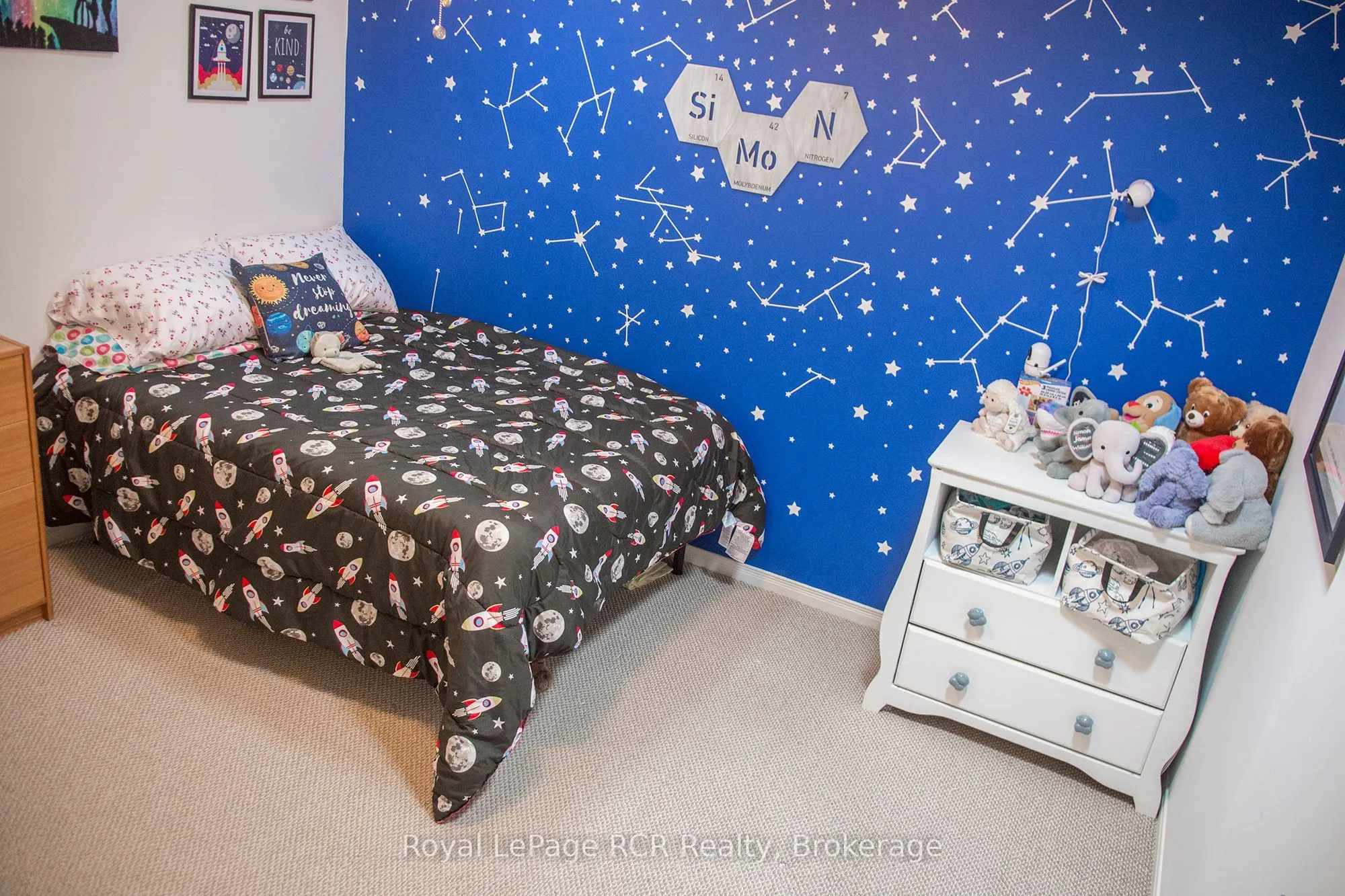 872 9TH A East Avenue