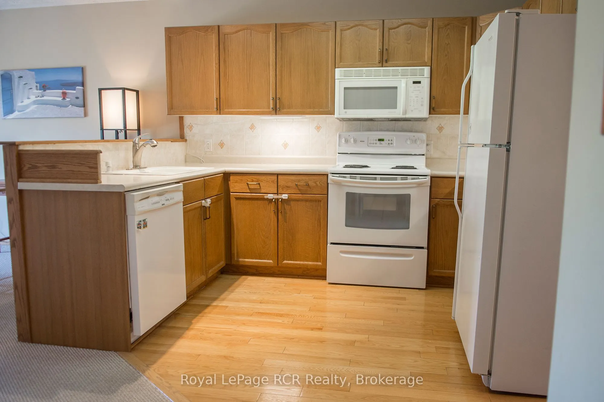 872 9TH A East Avenue