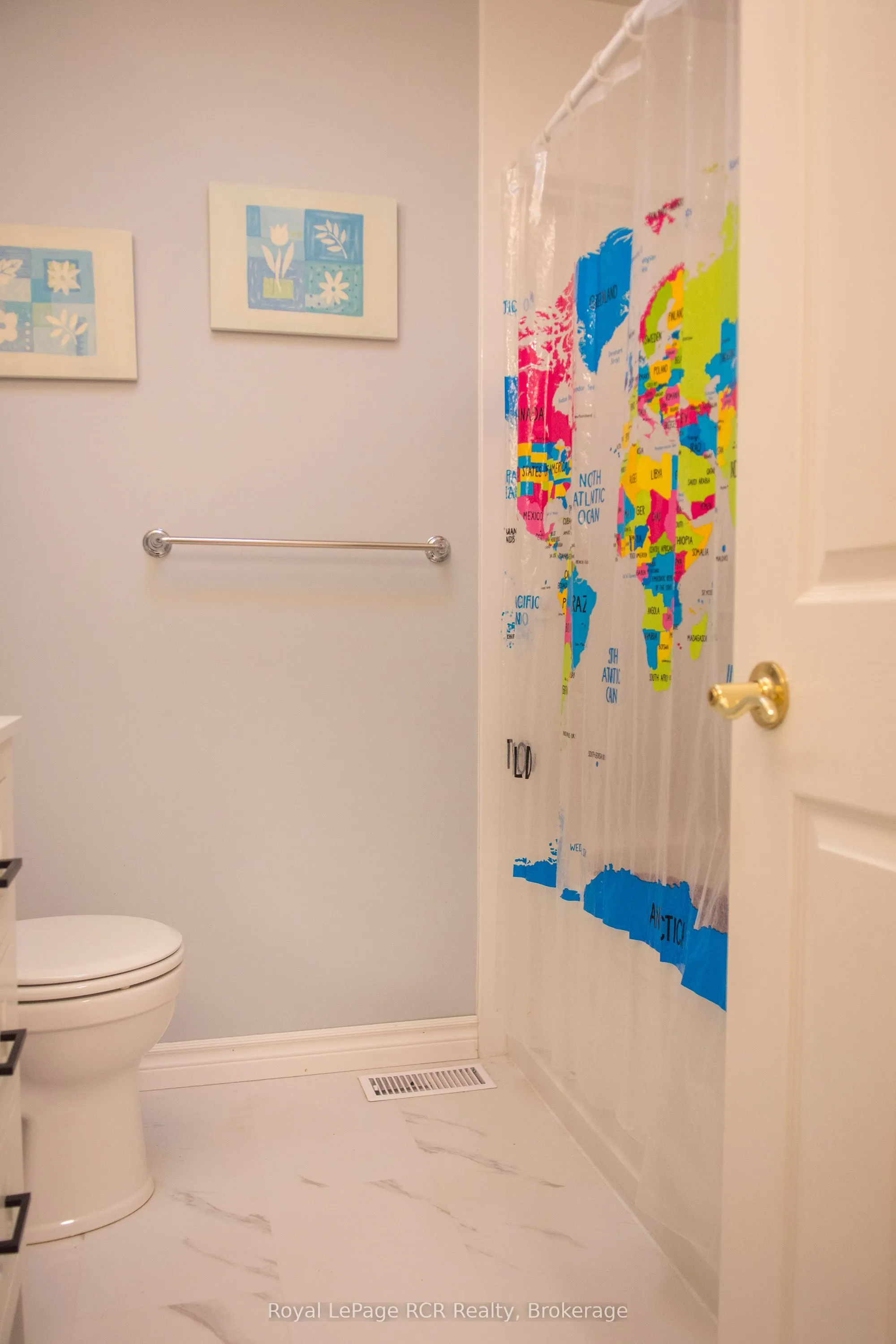 872 9TH A East Avenue