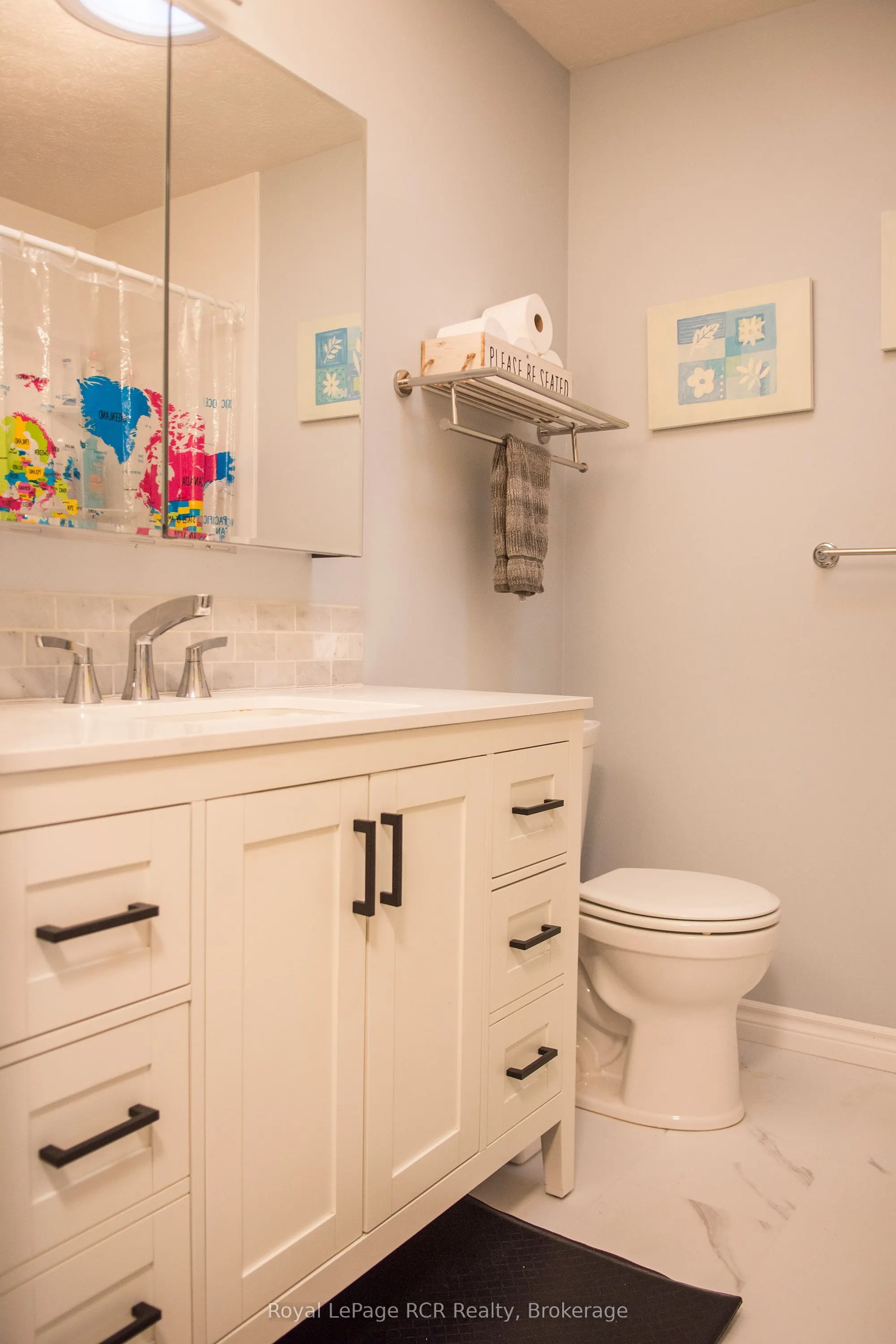 872 9TH A East Avenue