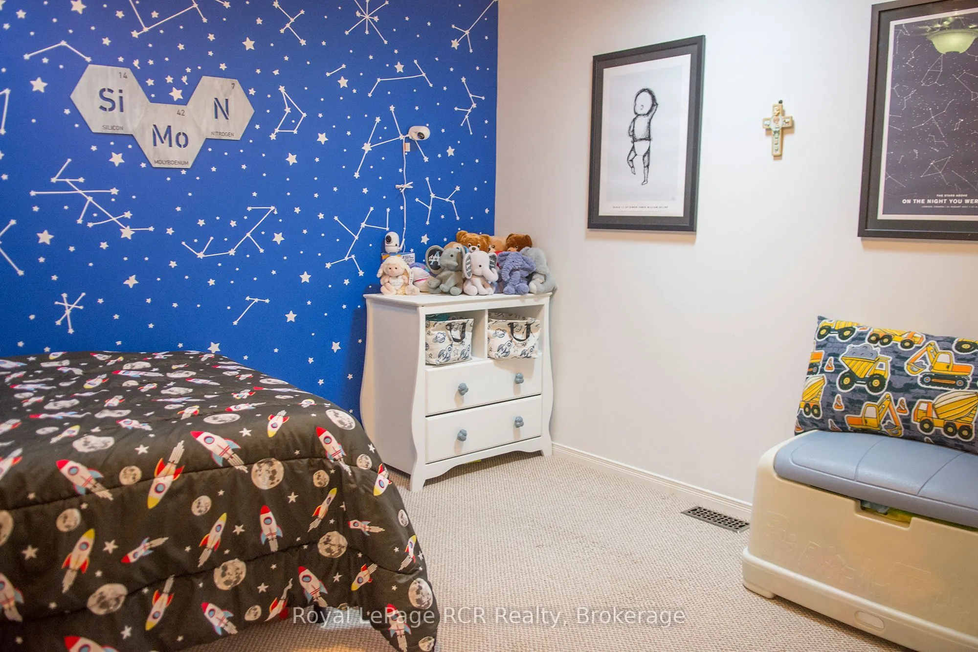 872 9TH A East Avenue