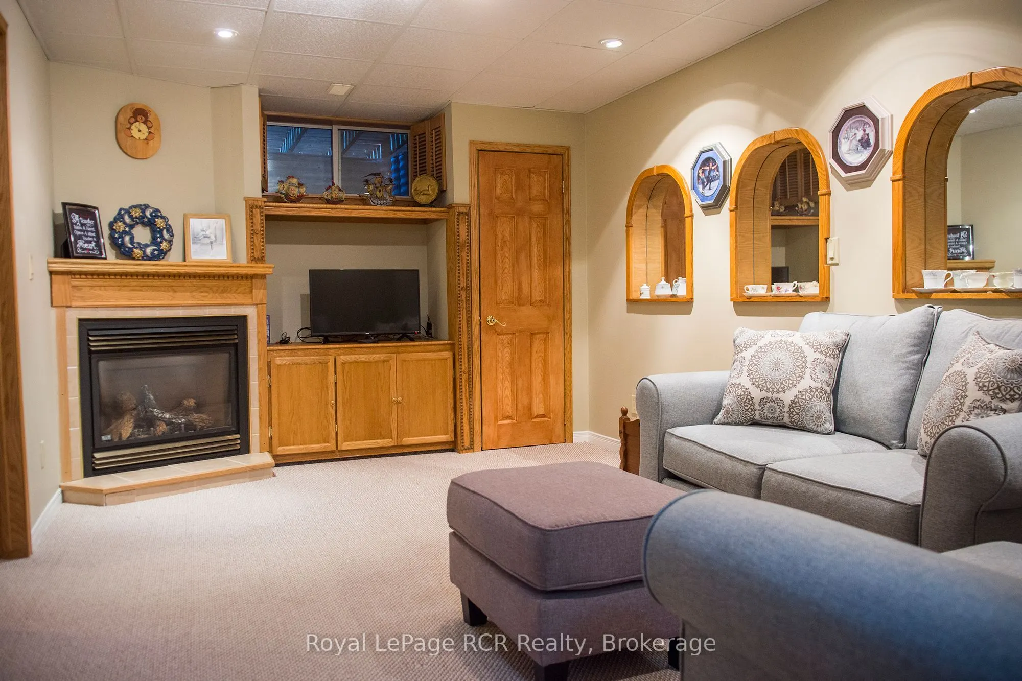 872 9TH A East Avenue