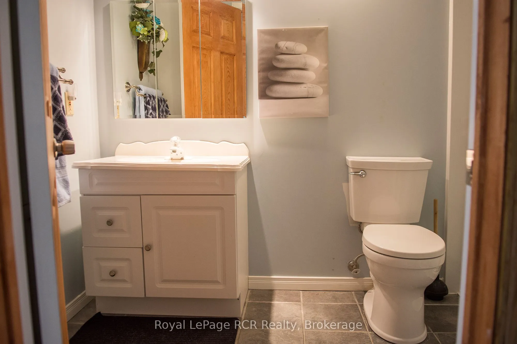 872 9TH A East Avenue