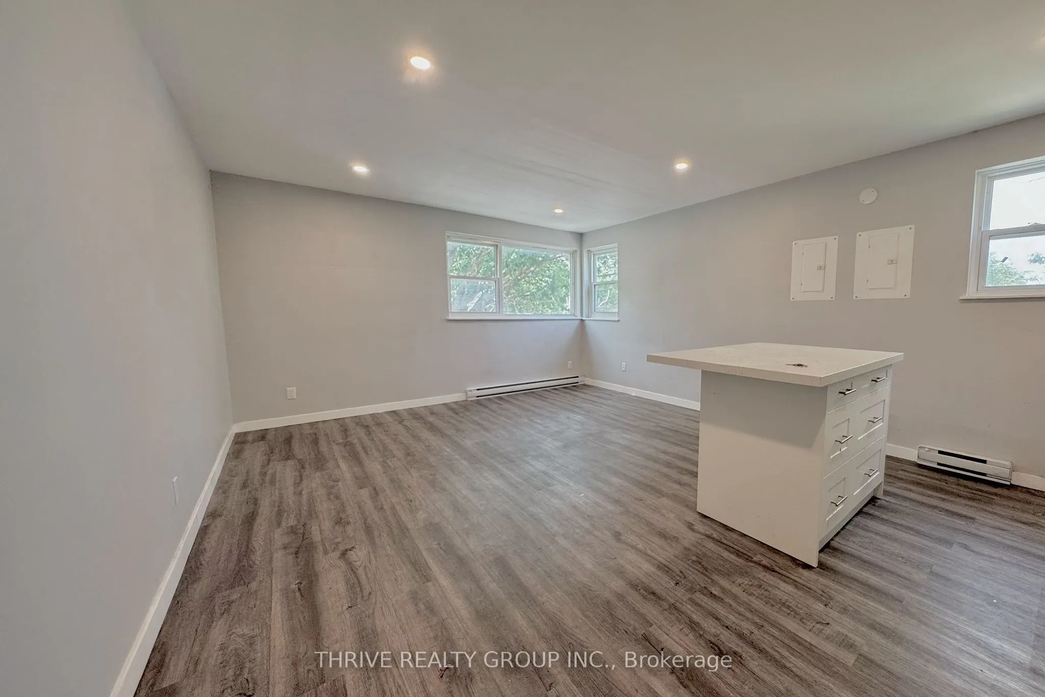 100 King Edward Avenue, #10