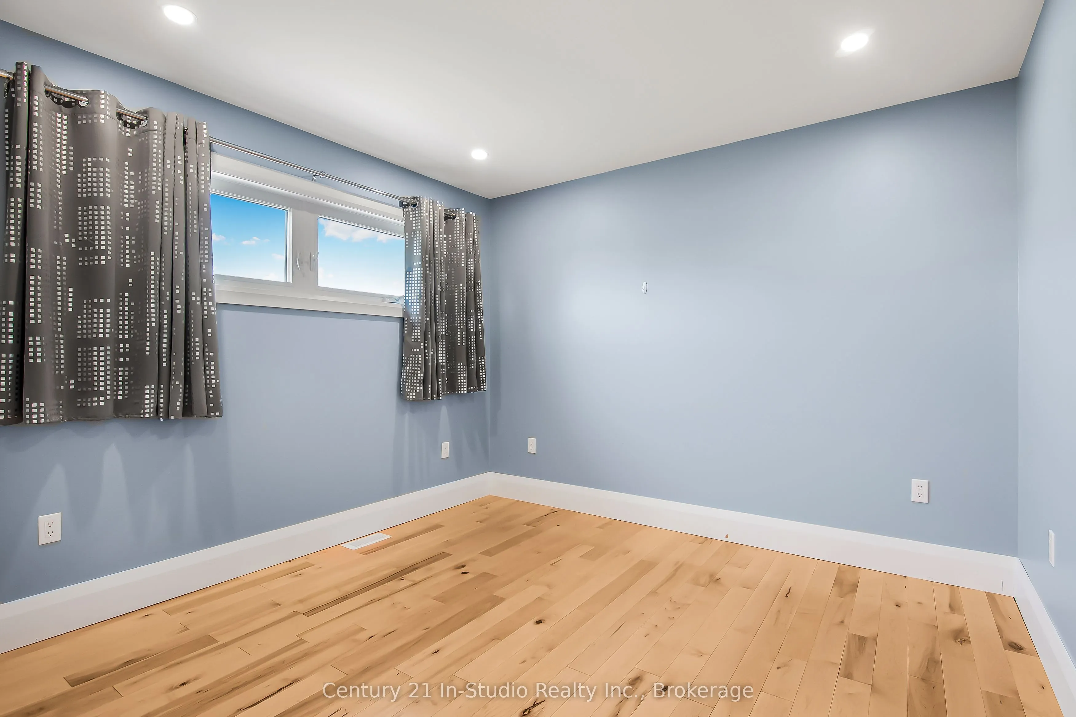 67 Everett Road