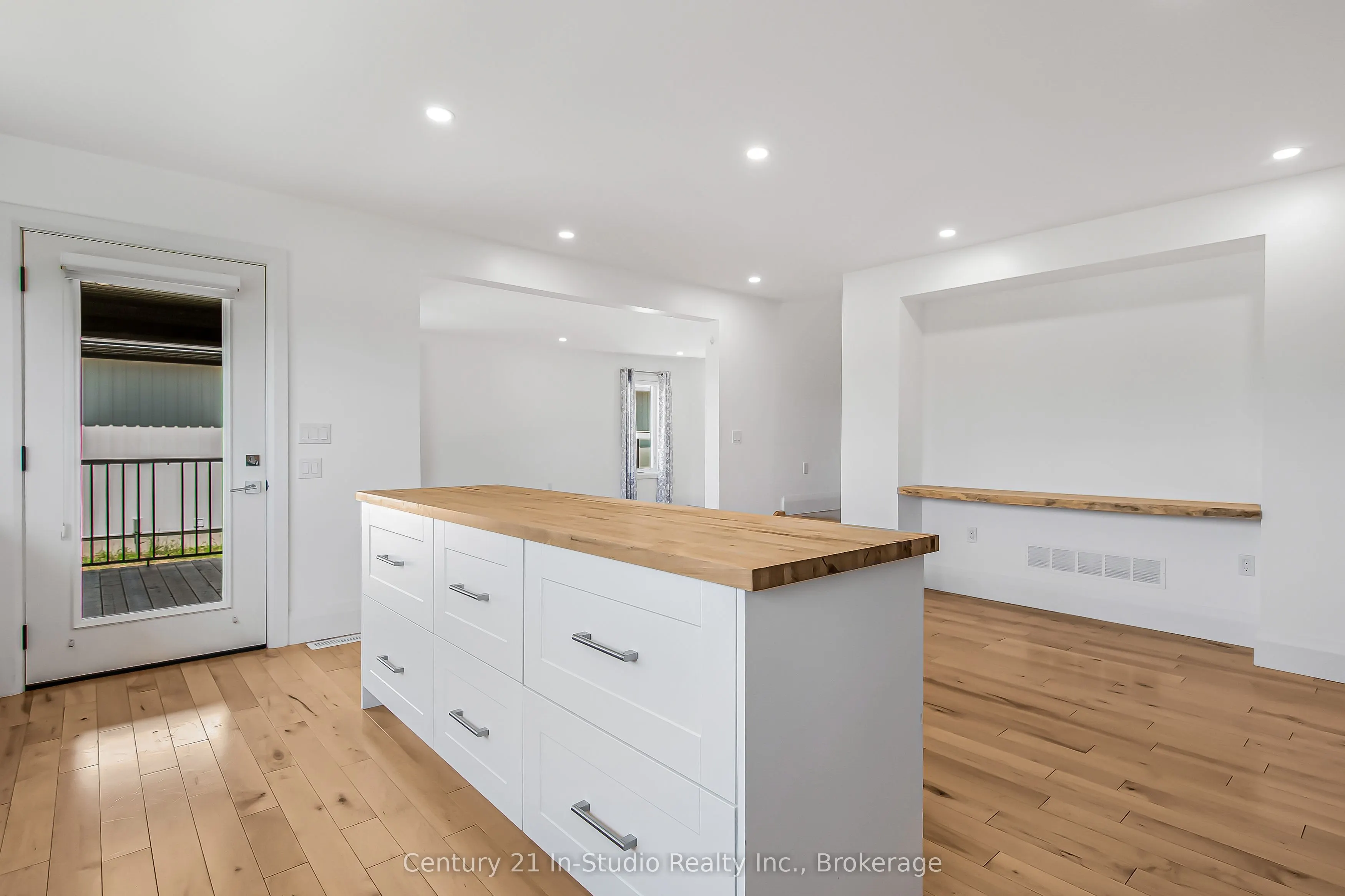 67 Everett Road