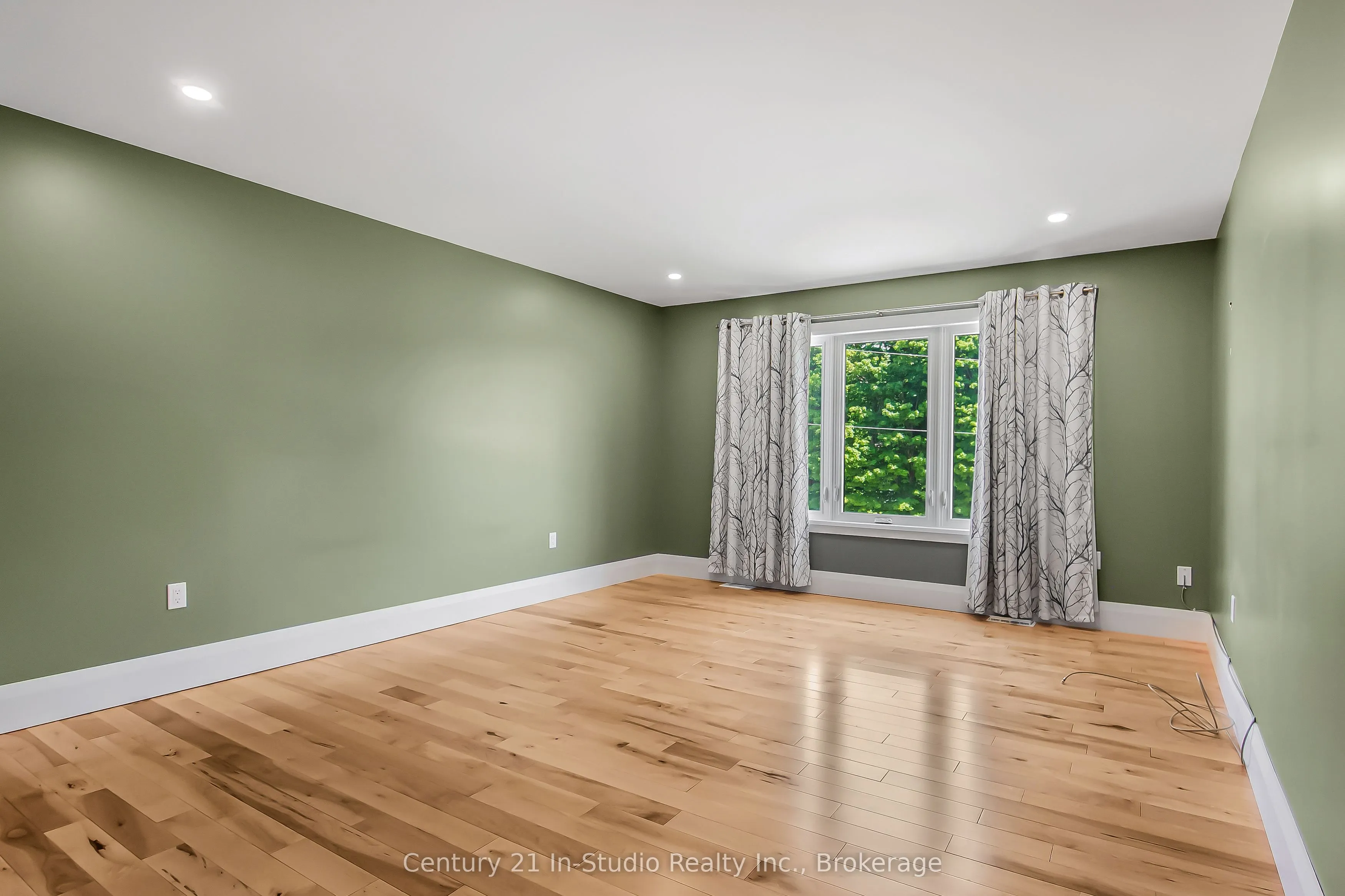 67 Everett Road