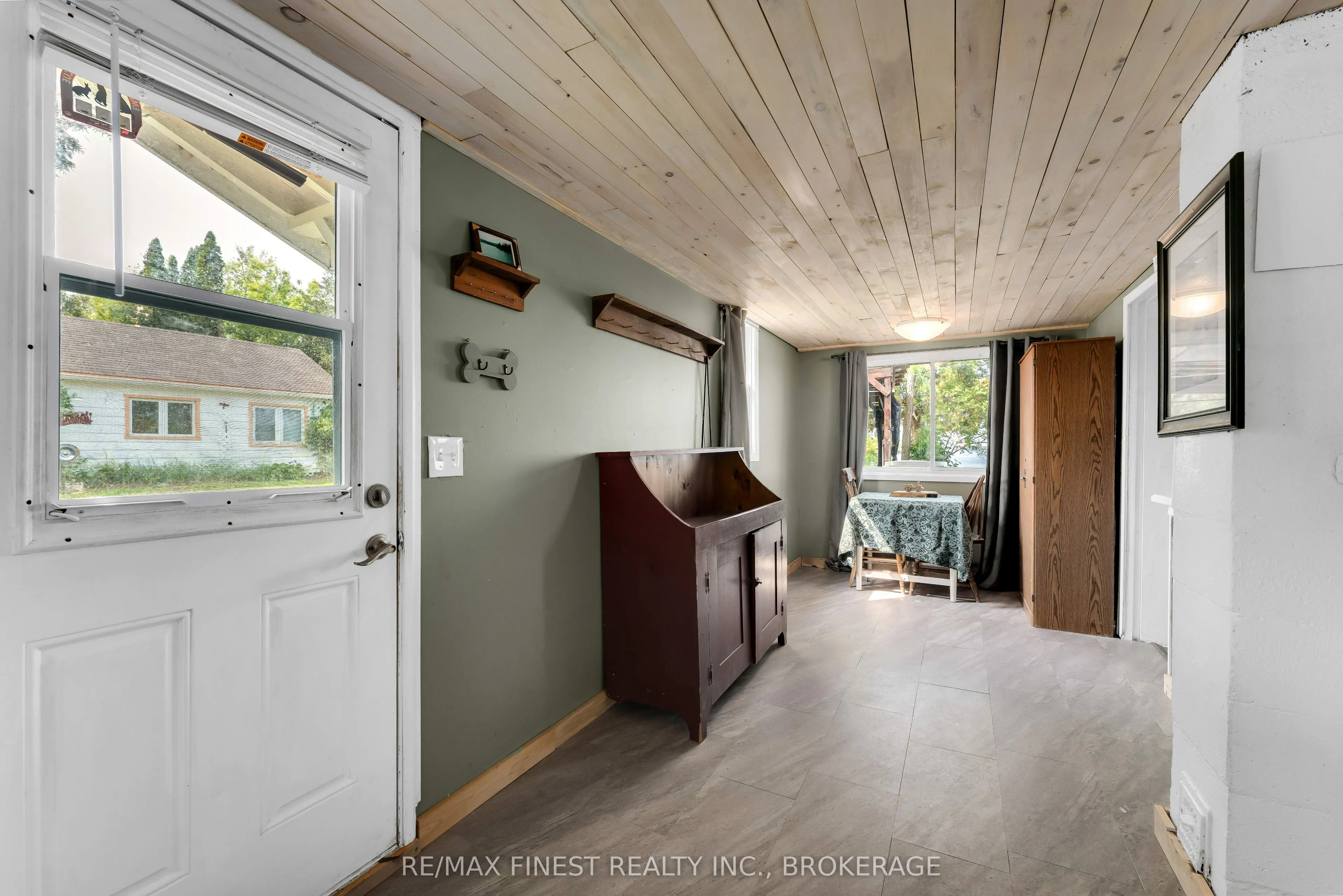 21 Furlong Road