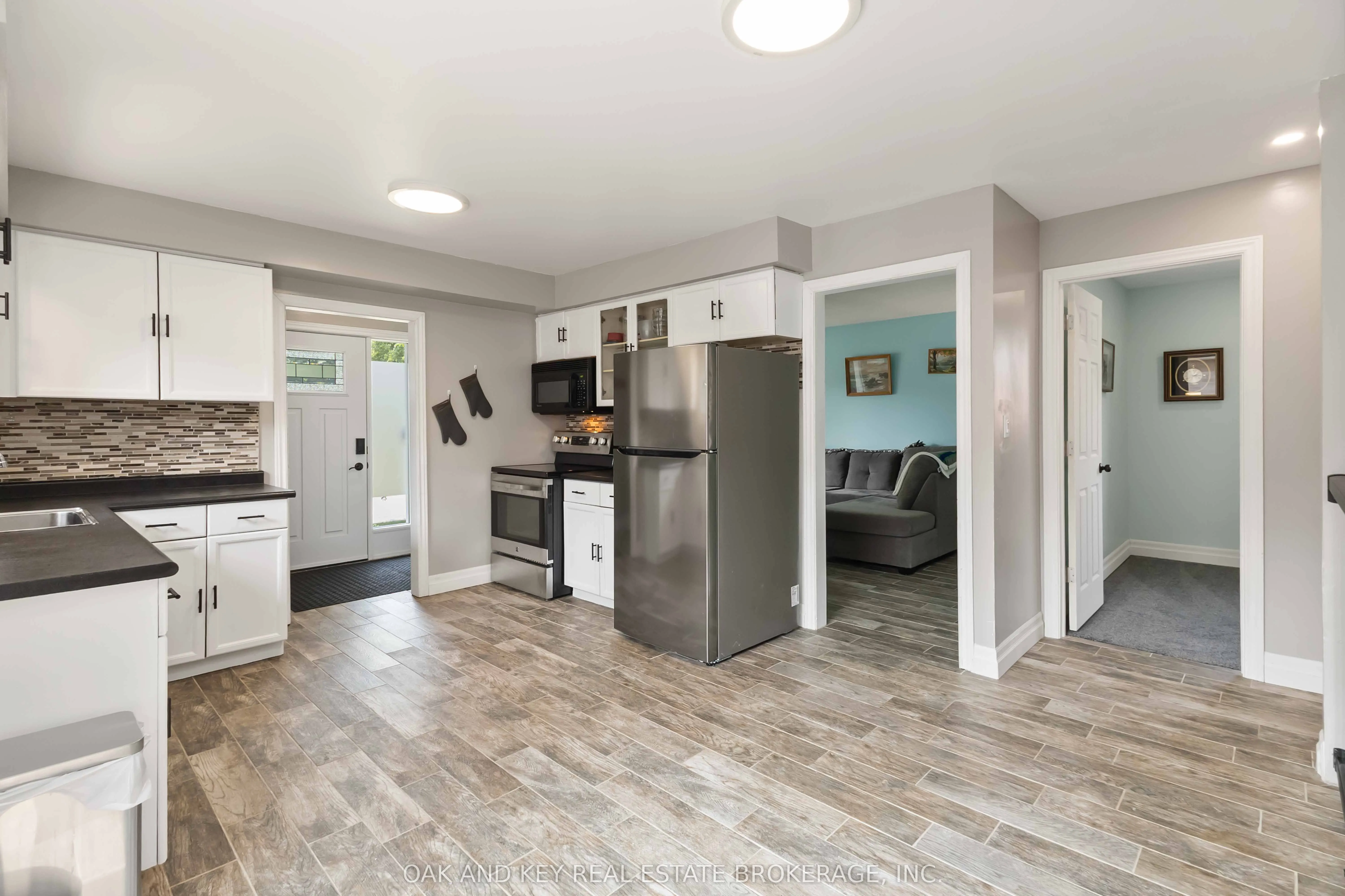 6 WEYMOUTH Drive